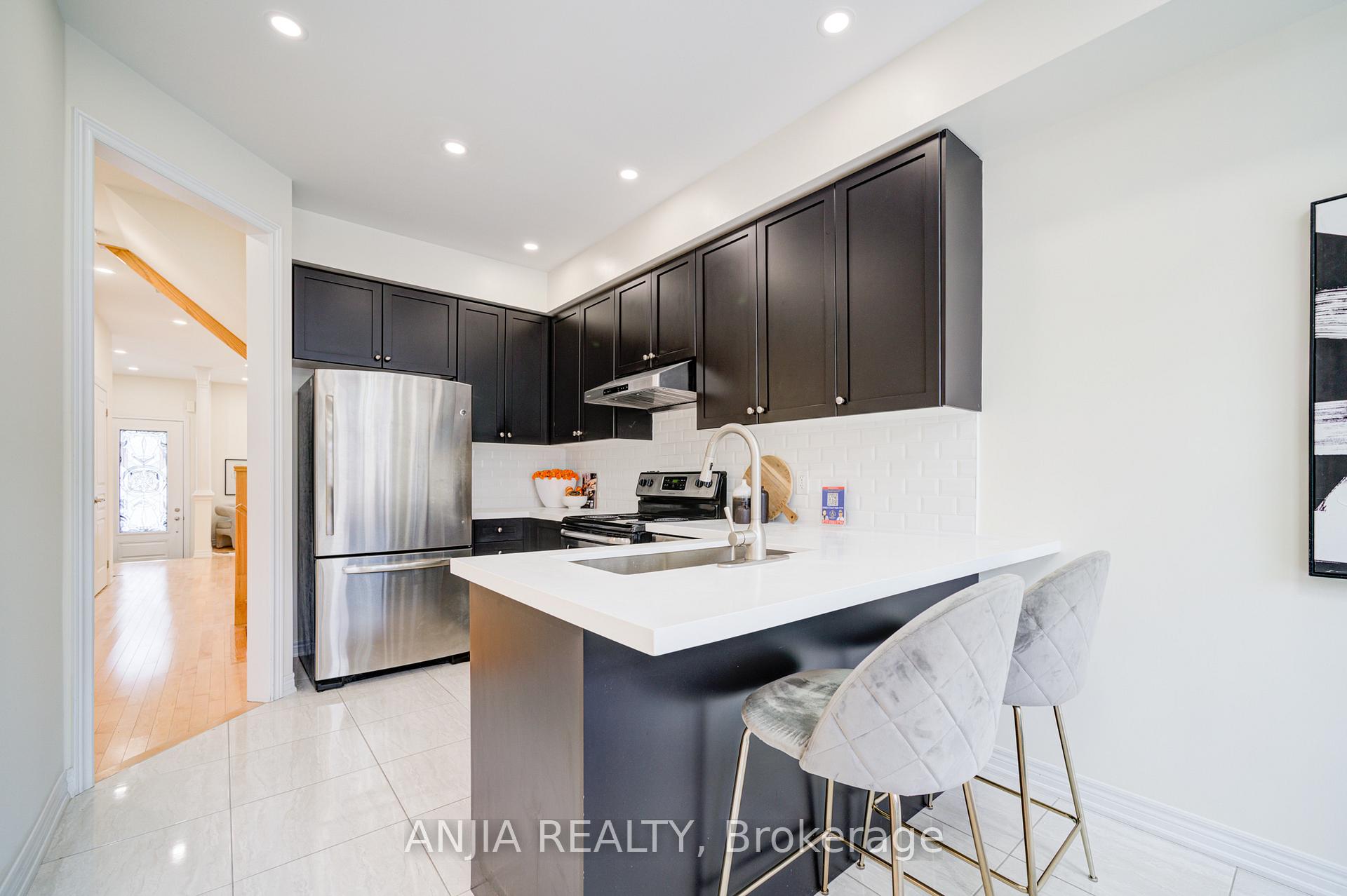 Photo 19 of 8 Wagner Drive, Markham, Berczy — HOMEH