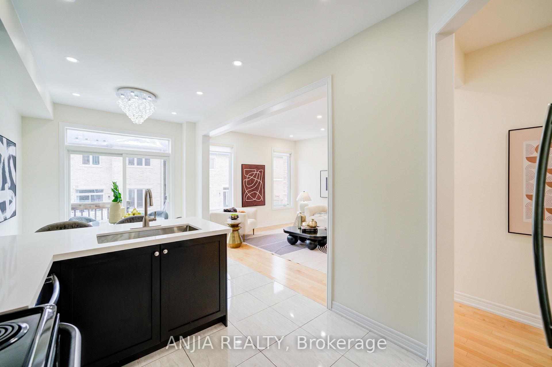 Photo 22 of 8 Wagner Drive, Markham, Berczy — HOMEH