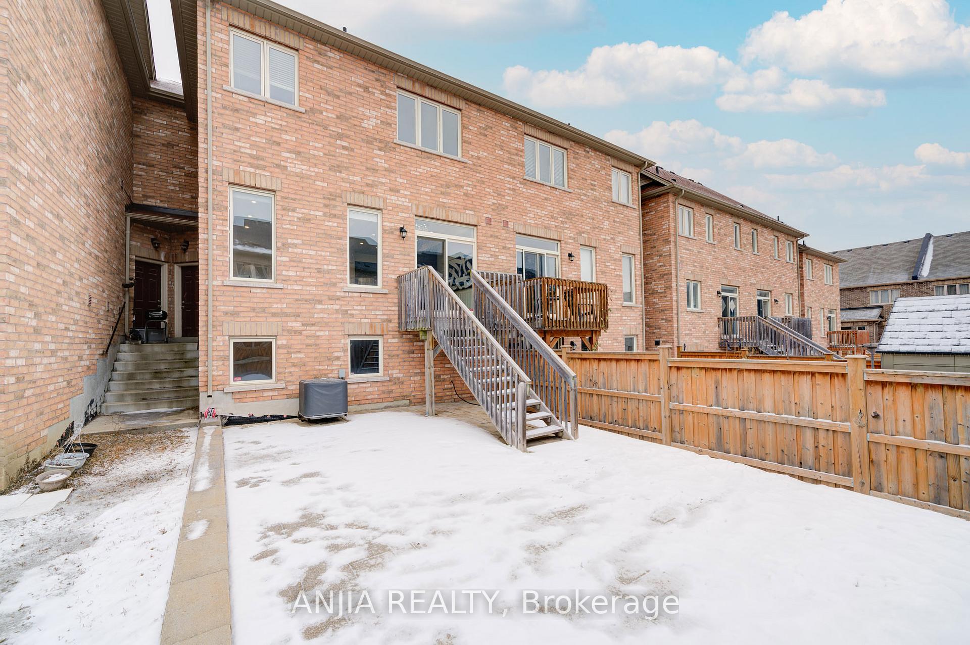 Photo 38 of 8 Wagner Drive, Markham, Berczy — HOMEH