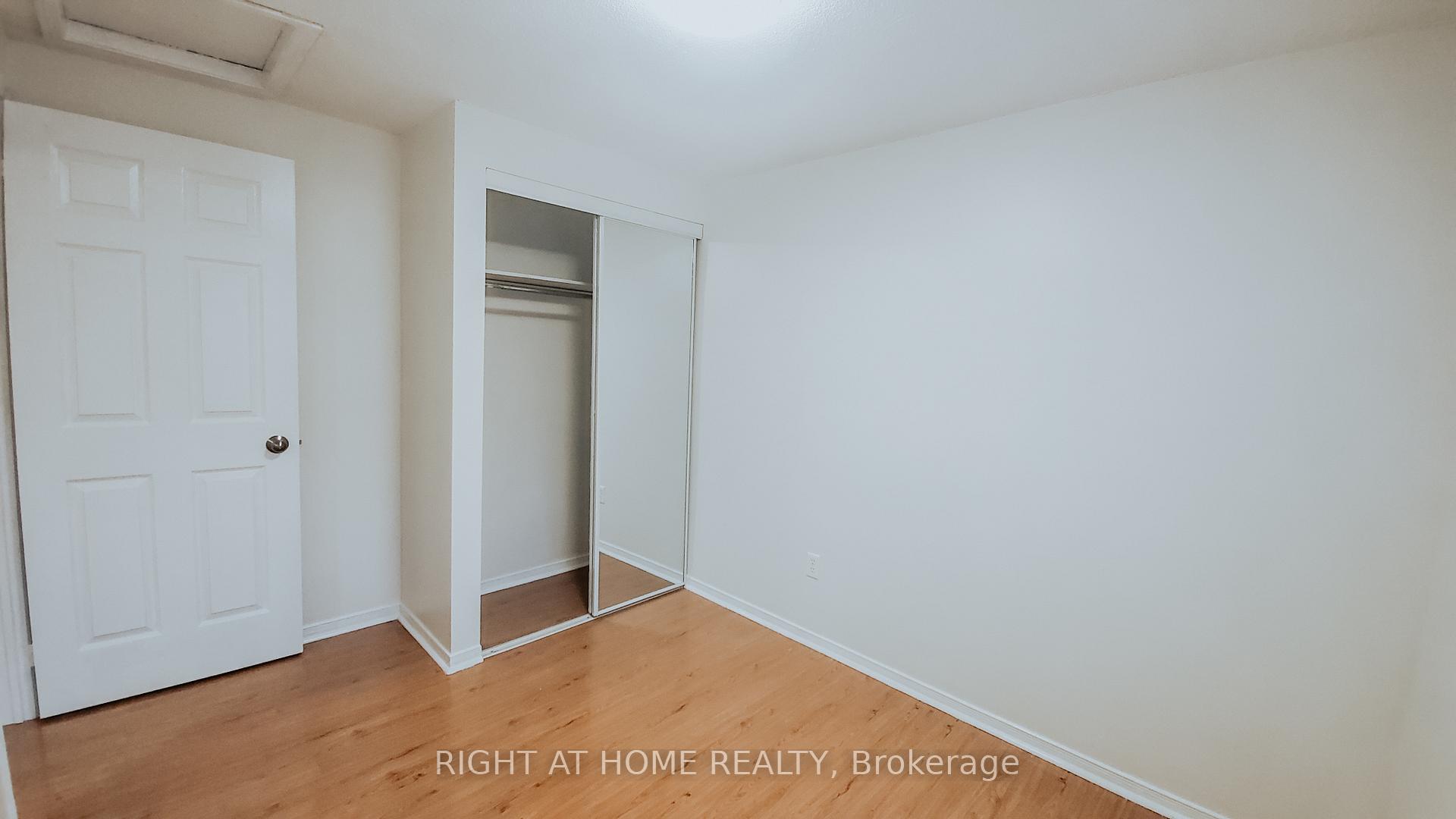 Photo 16 of 84 Laguna Crescent, Markham, Middlefield — HOMEH