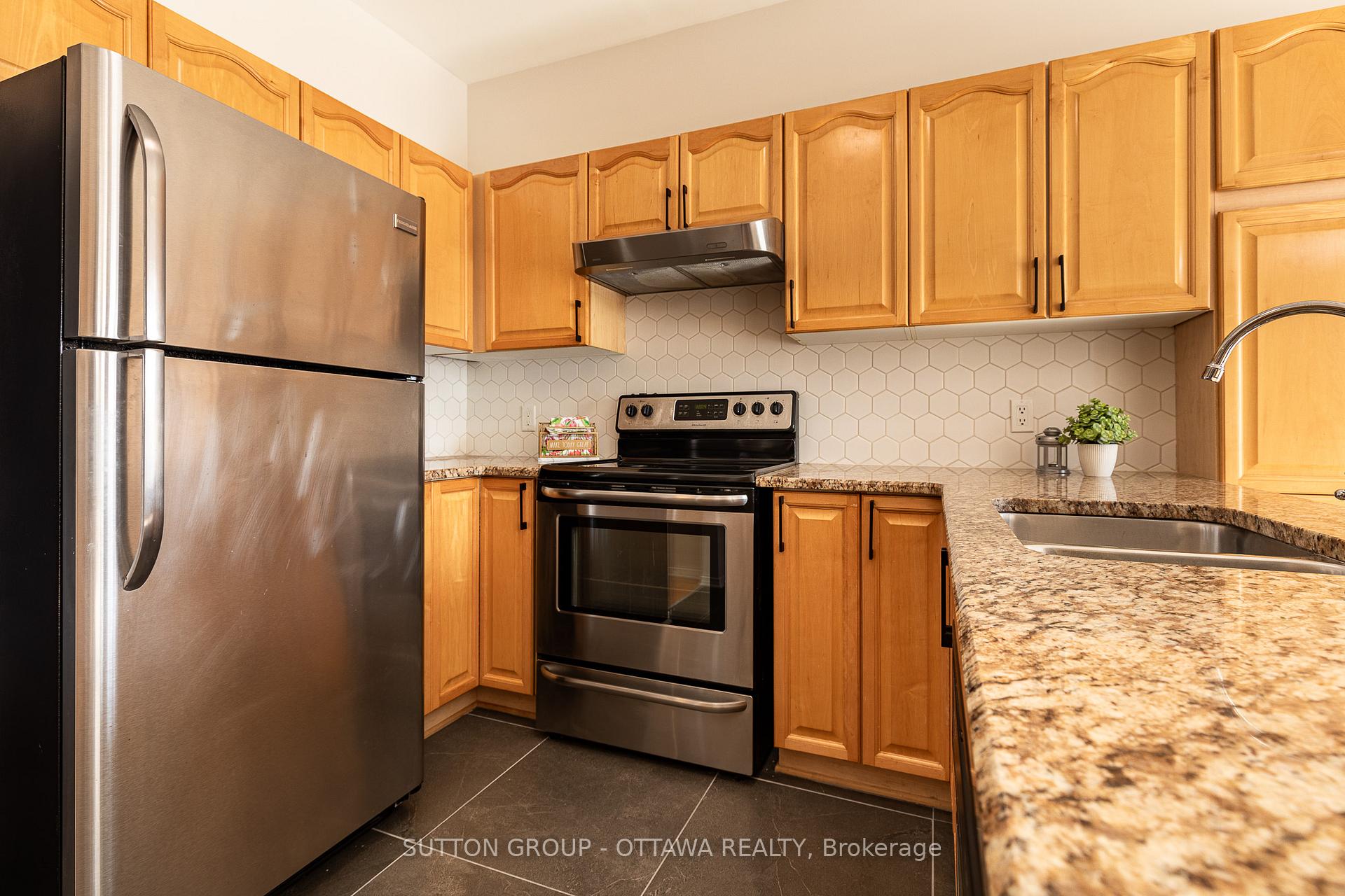 Photo 12 of 170 Insmill Crescent, Ottawa, Kanata - Kanata Lakes/Heritage Hills — HOMEH