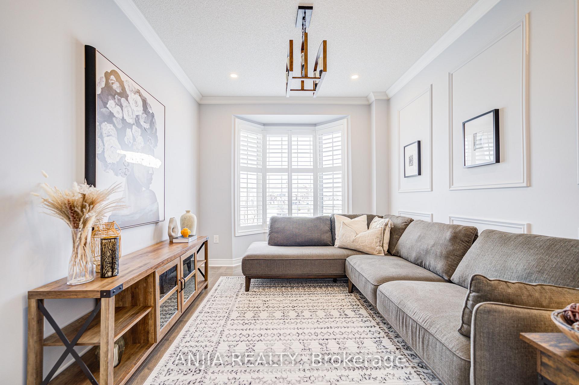 Photo 4 of 34 Frederick Stamm Crescent, Markham, Berczy — HOMEH