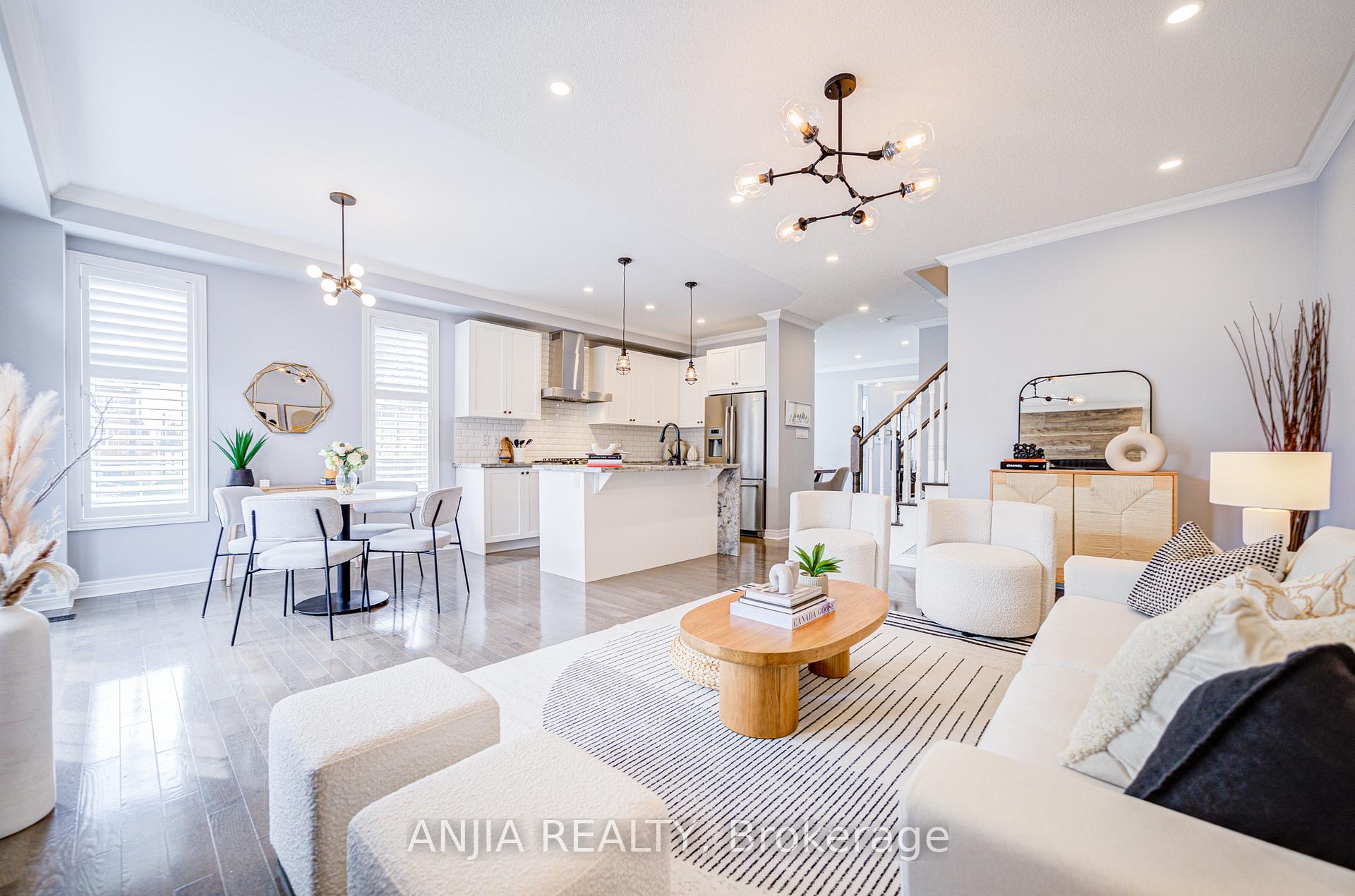 Photo 13 of 34 Frederick Stamm Crescent, Markham, Berczy — HOMEH