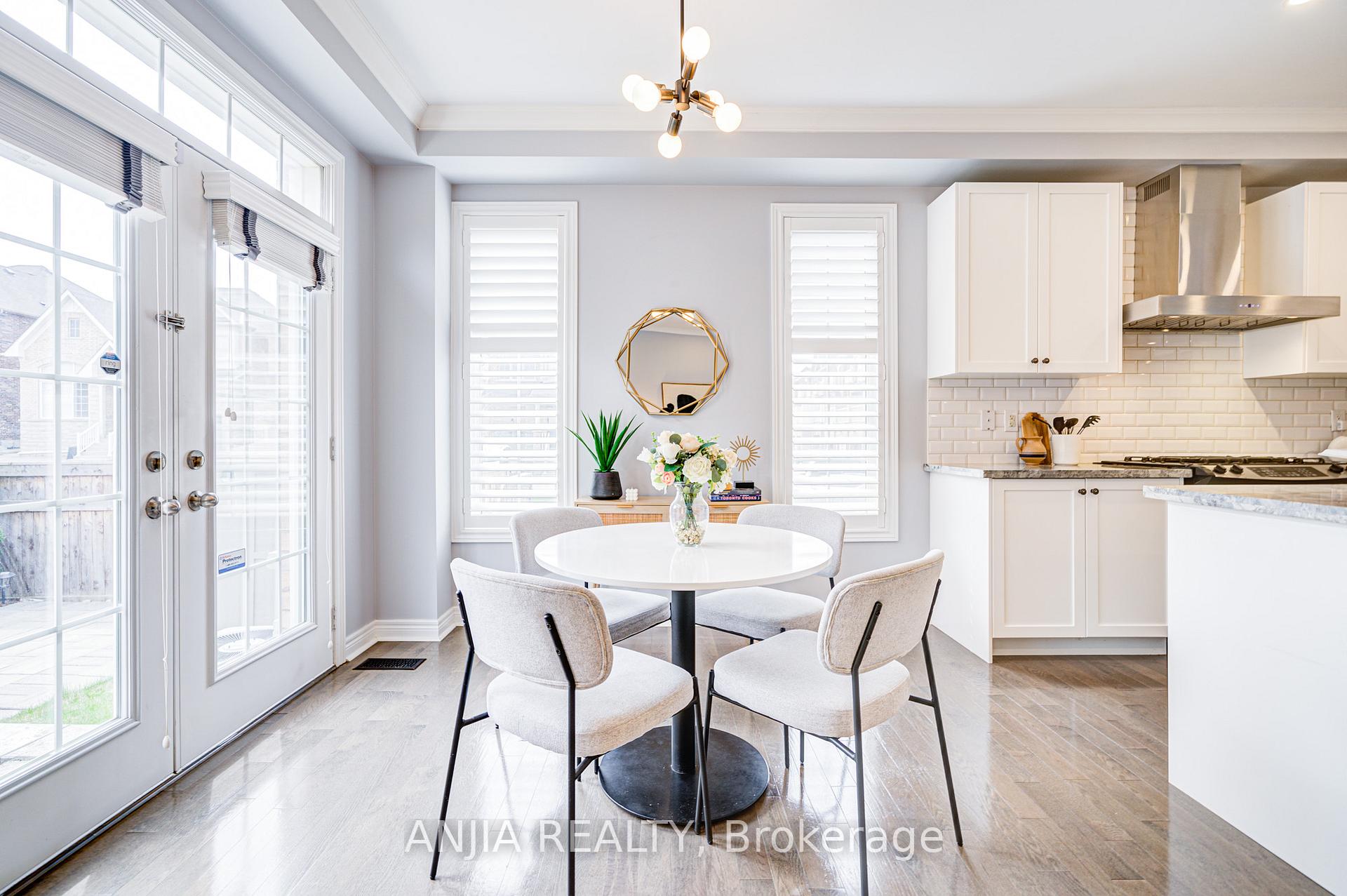 Photo 15 of 34 Frederick Stamm Crescent, Markham, Berczy — HOMEH