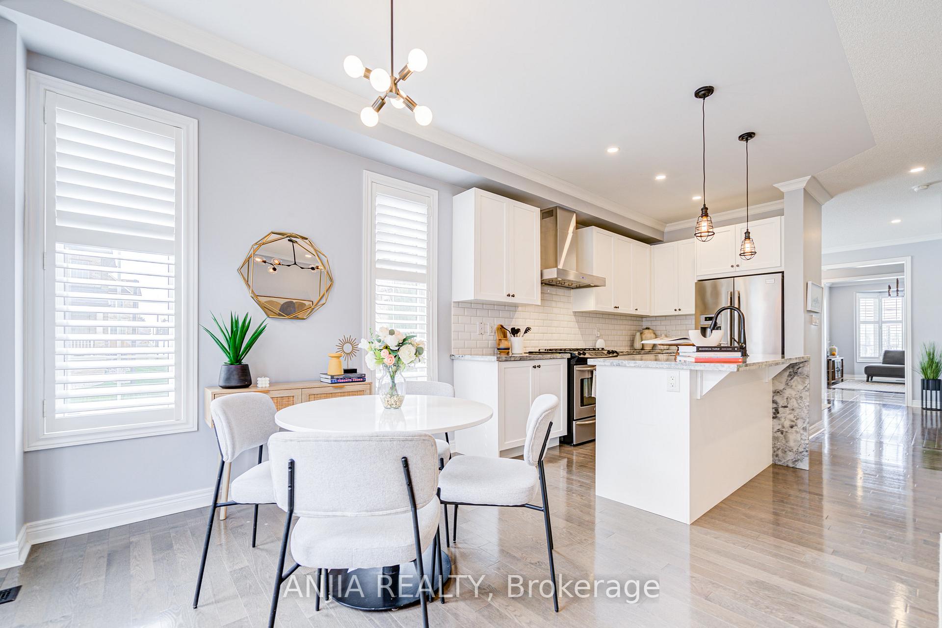Photo 16 of 34 Frederick Stamm Crescent, Markham, Berczy — HOMEH