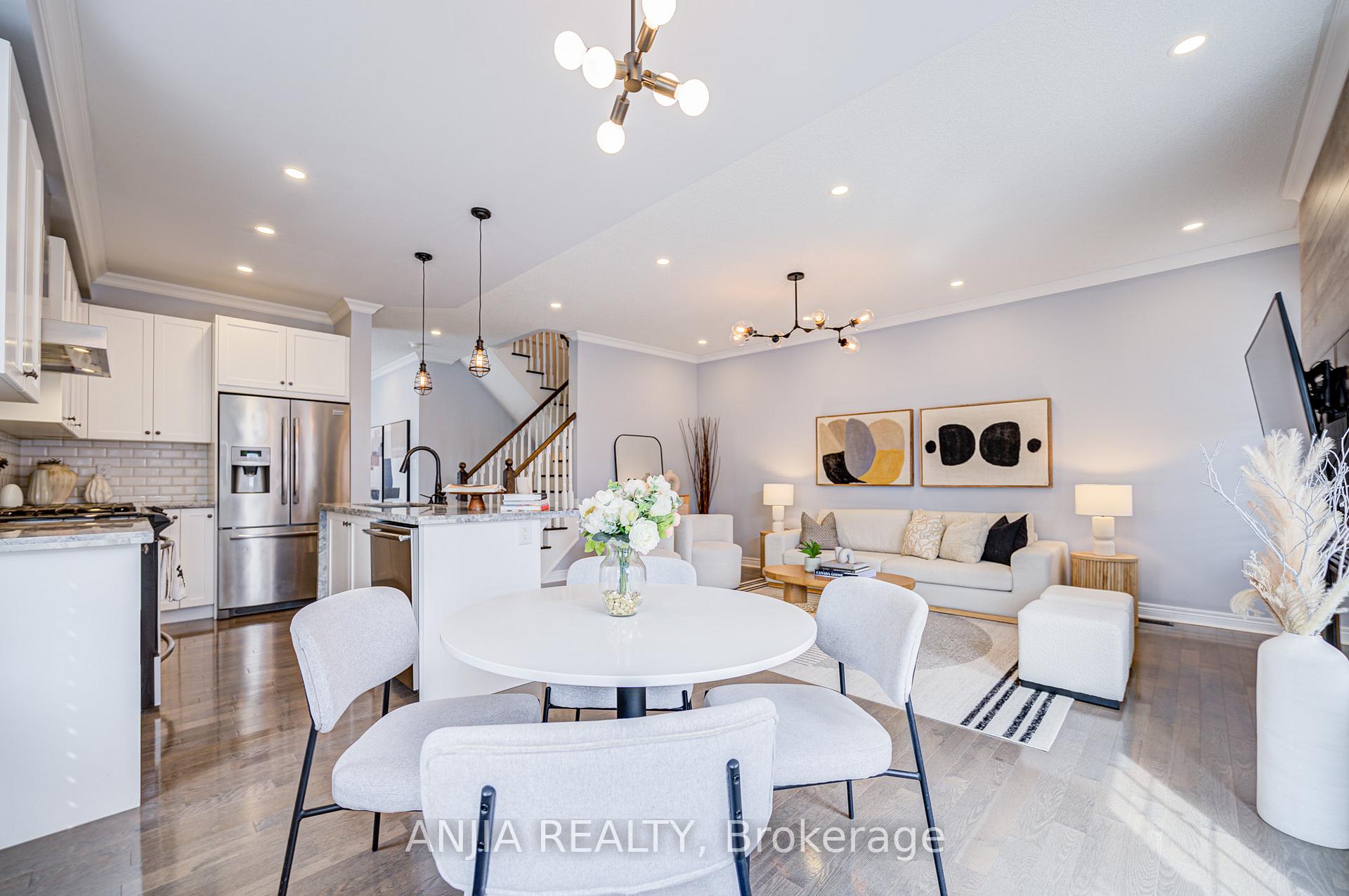 Photo 17 of 34 Frederick Stamm Crescent, Markham, Berczy — HOMEH