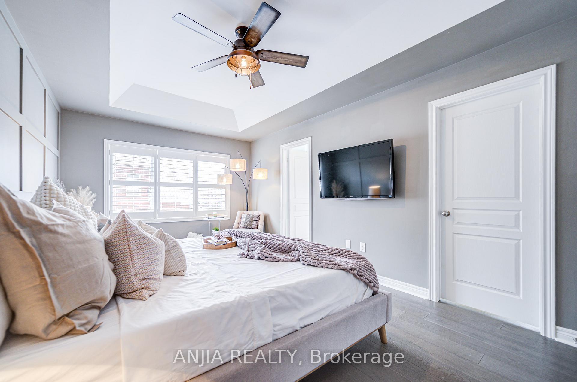 Photo 24 of 34 Frederick Stamm Crescent, Markham, Berczy — HOMEH