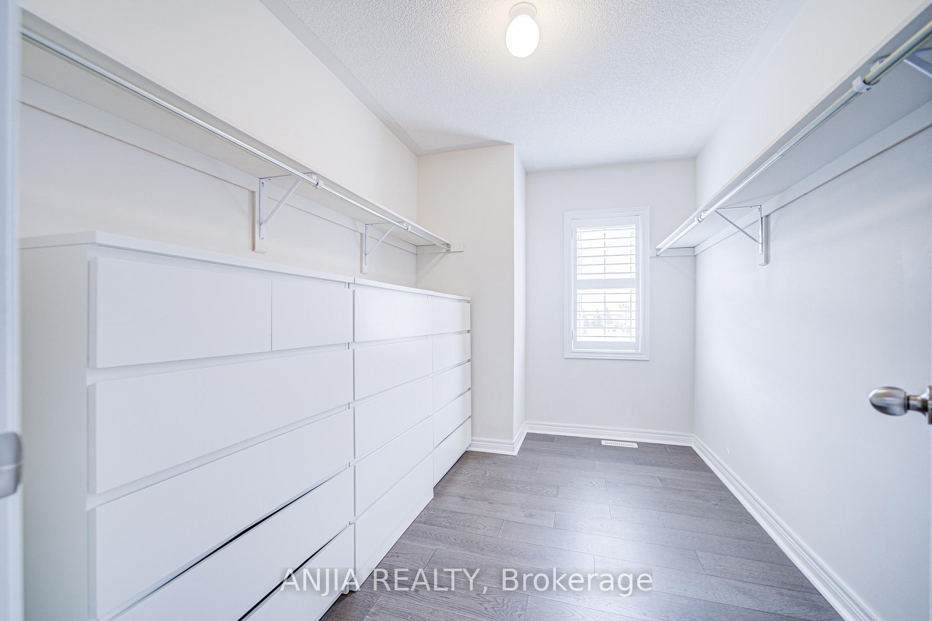 Photo 28 of 34 Frederick Stamm Crescent, Markham, Berczy — HOMEH