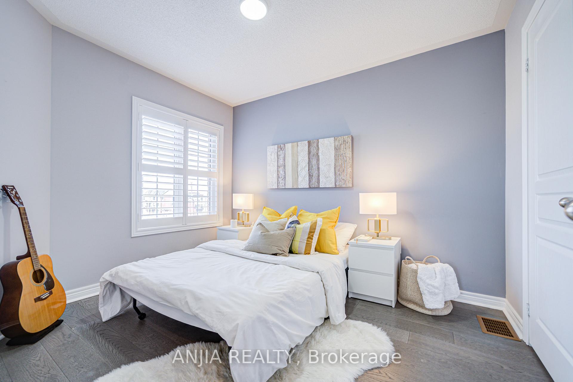 Photo 33 of 34 Frederick Stamm Crescent, Markham, Berczy — HOMEH