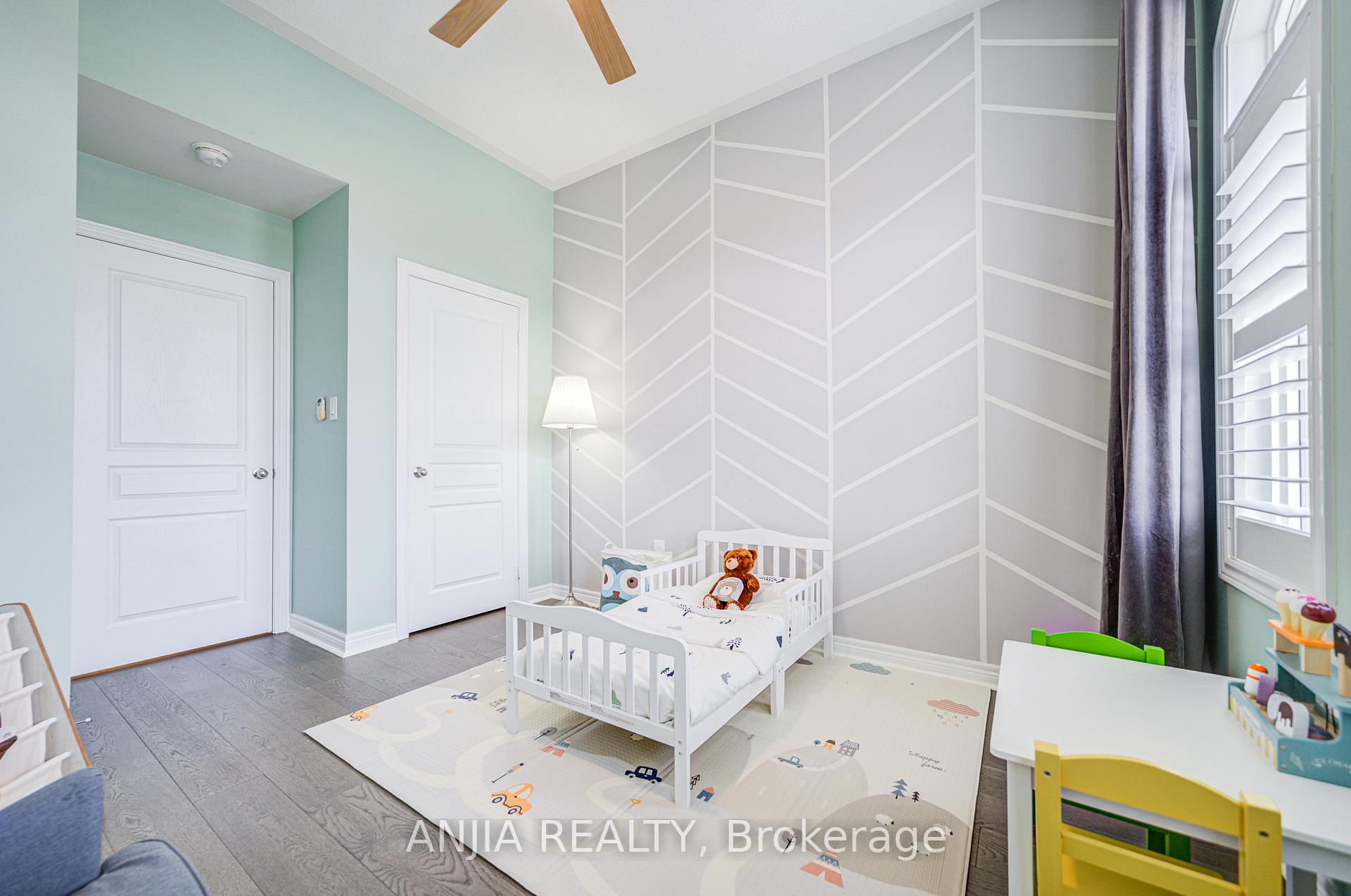 Photo 35 of 34 Frederick Stamm Crescent, Markham, Berczy — HOMEH