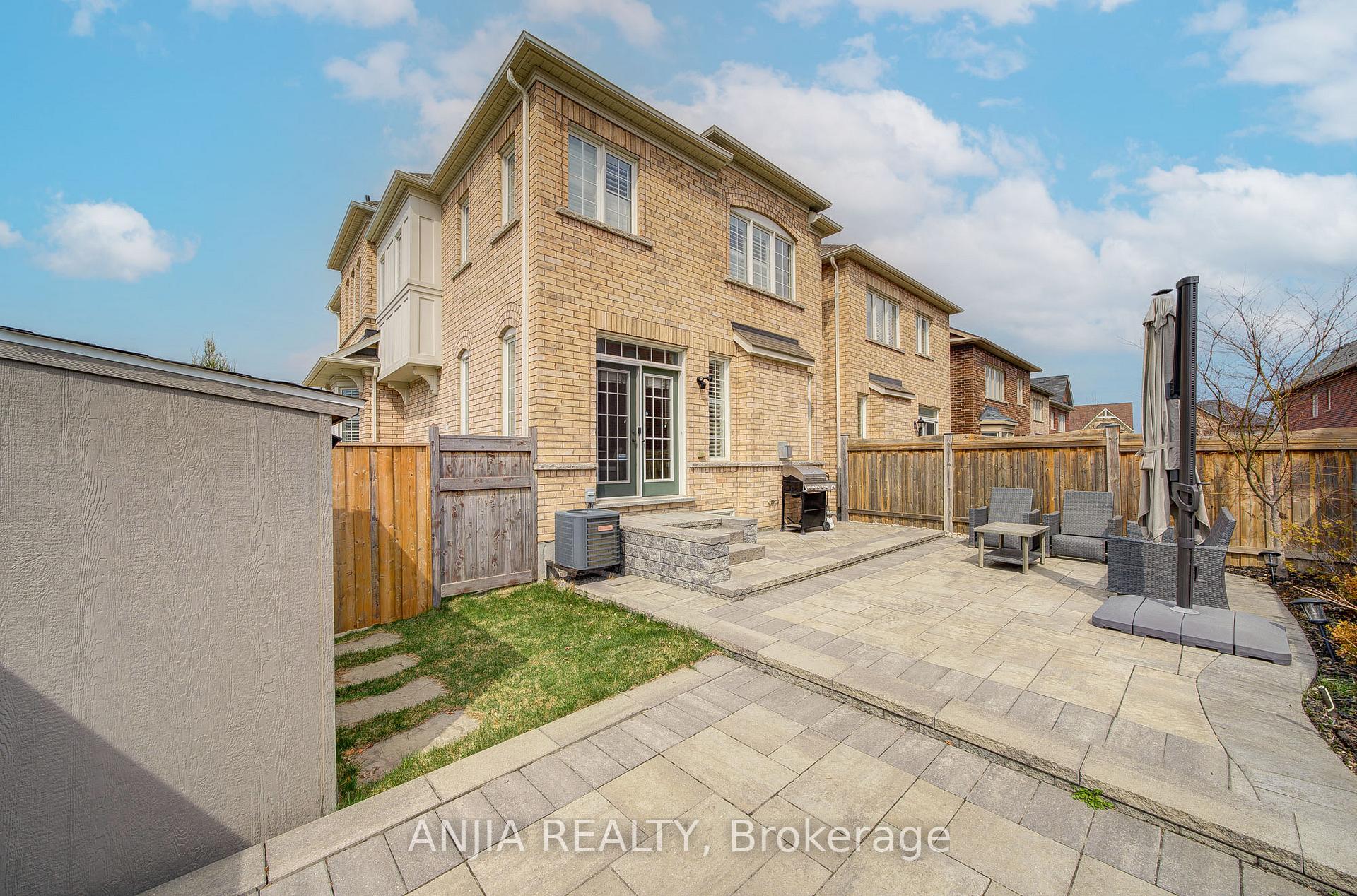 Photo 47 of 34 Frederick Stamm Crescent, Markham, Berczy — HOMEH