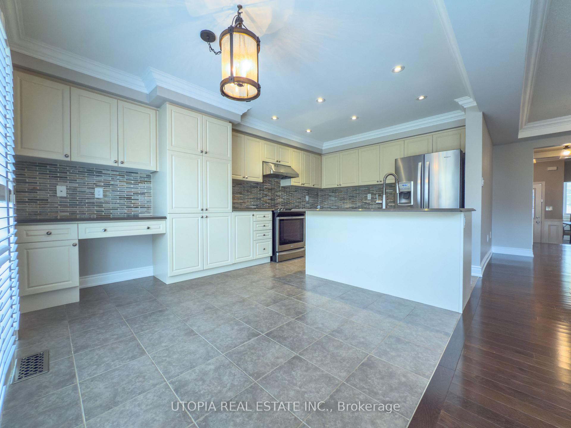Photo 13 of 259 Mortimer Crescent, Milton, Harrison — HOMEH