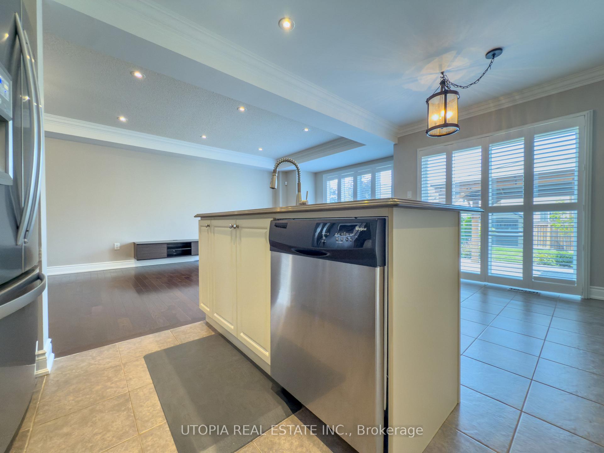 Photo 15 of 259 Mortimer Crescent, Milton, Harrison — HOMEH
