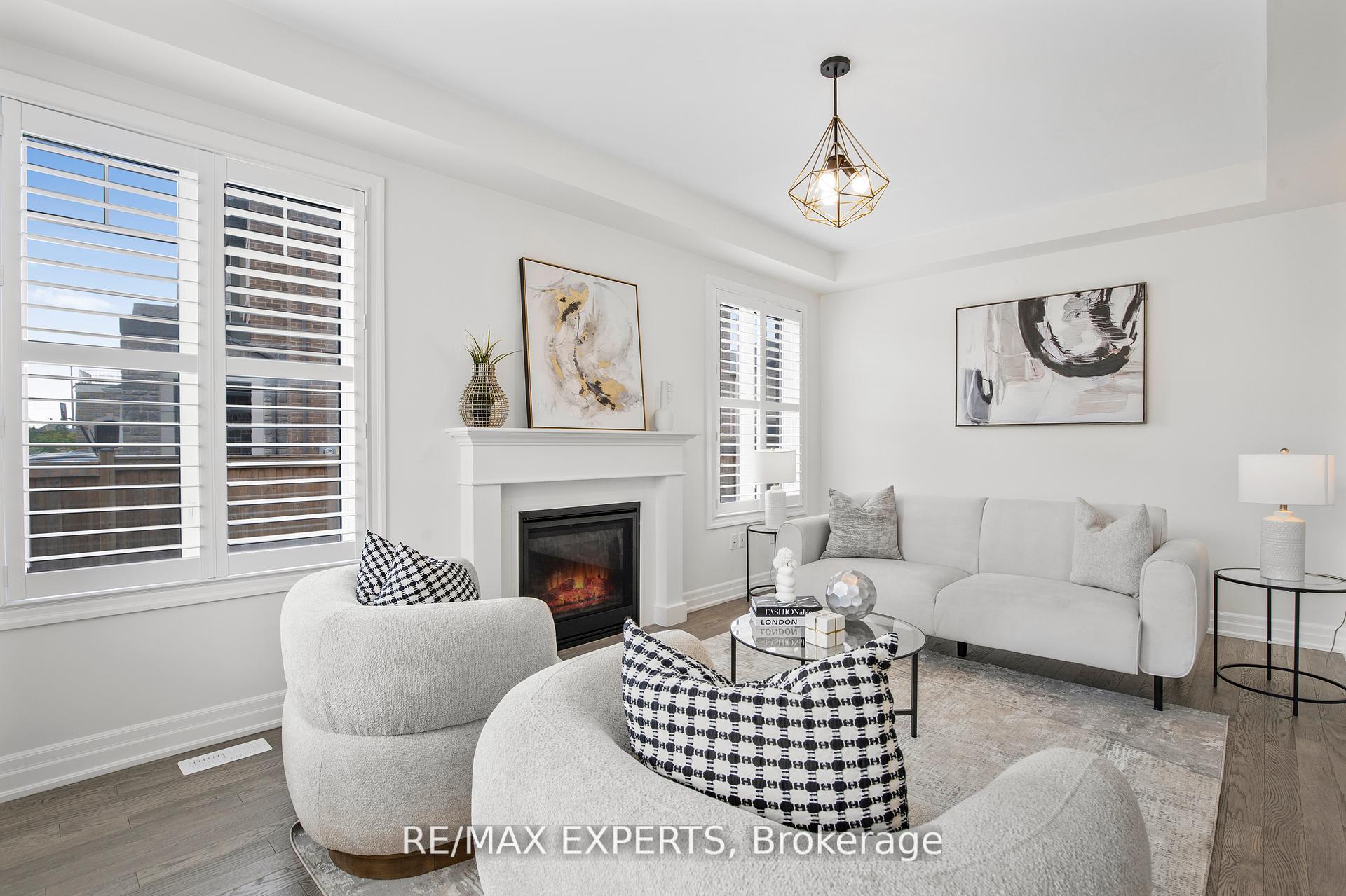 Photo 4 of 1374 Rose Way, Milton, Cobban — HOMEH