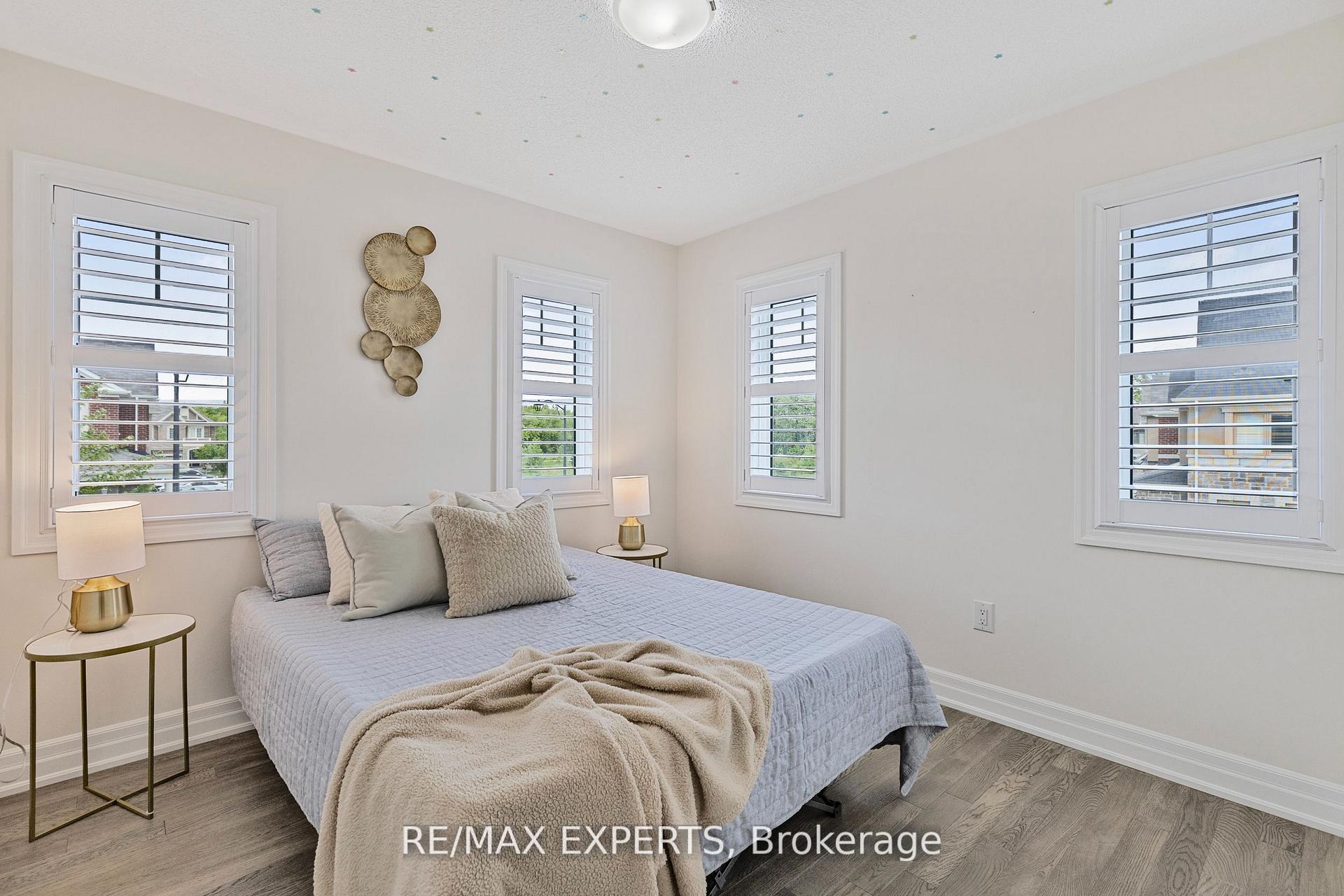 Photo 9 of 1374 Rose Way, Milton, Cobban — HOMEH