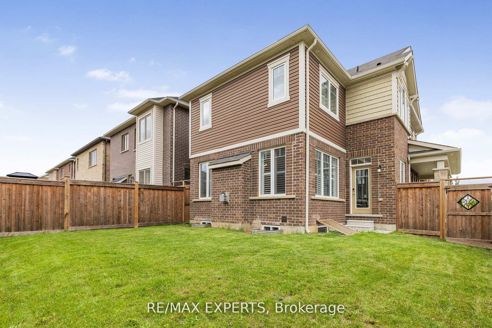 Photo 14 of 1374 Rose Way, Milton, Cobban — HOMEH