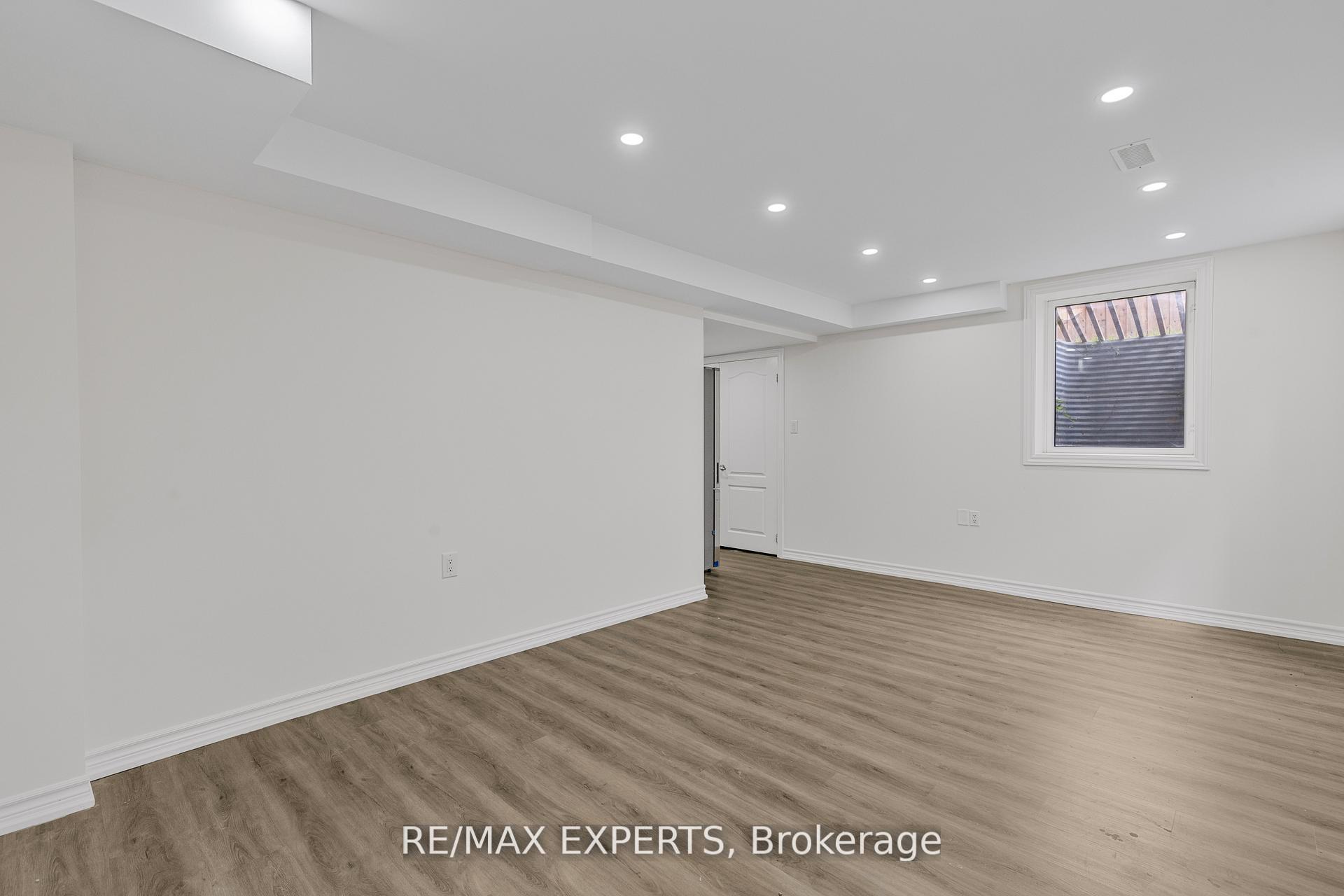 Photo 17 of 1374 Rose Way, Milton, Cobban — HOMEH