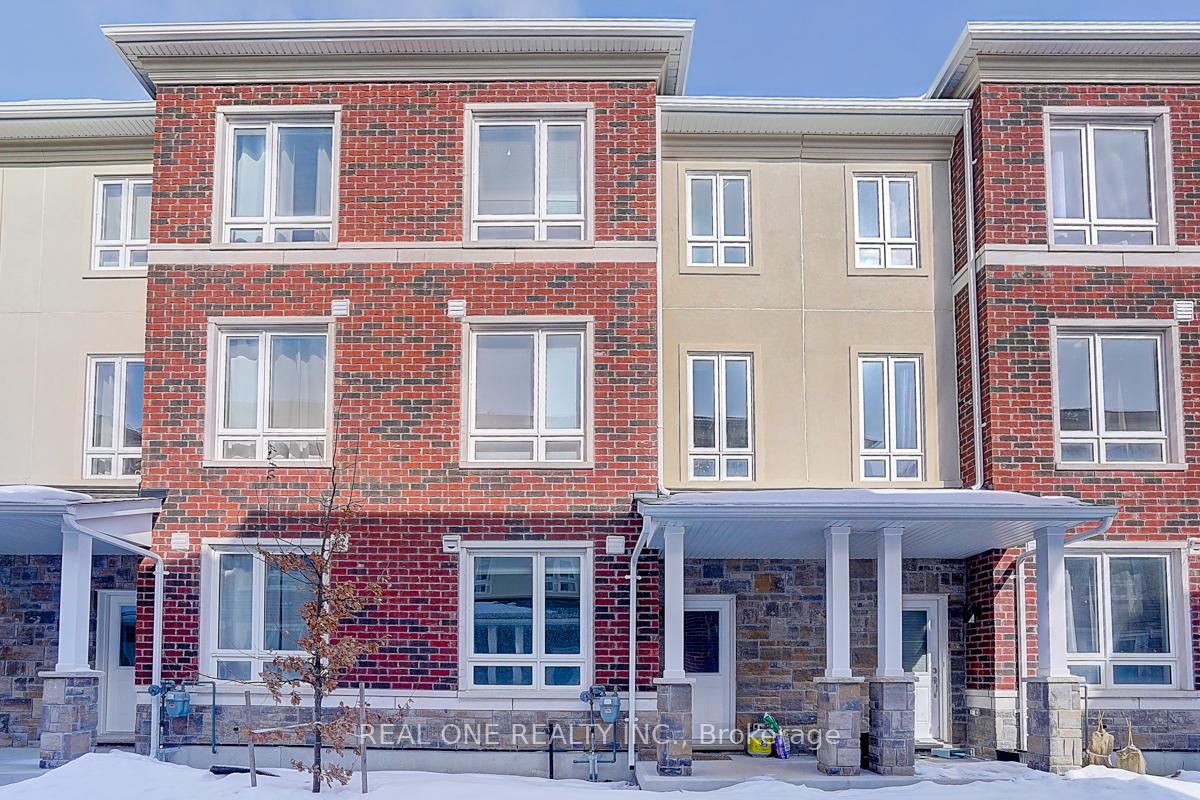 Front of 72 Chicago Lane