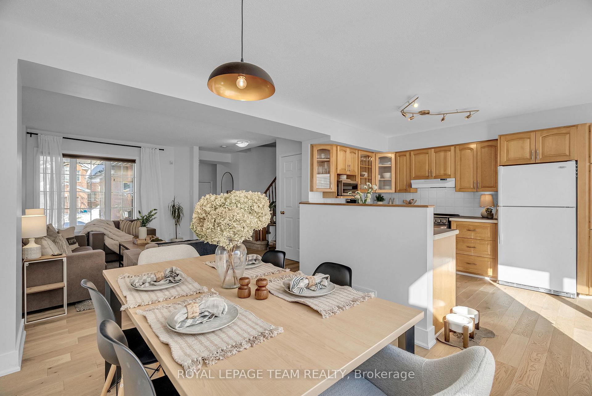 Photo 9 of 13 Cohen Avenue, Ottawa, Kanata - Katimavik — HOMEH