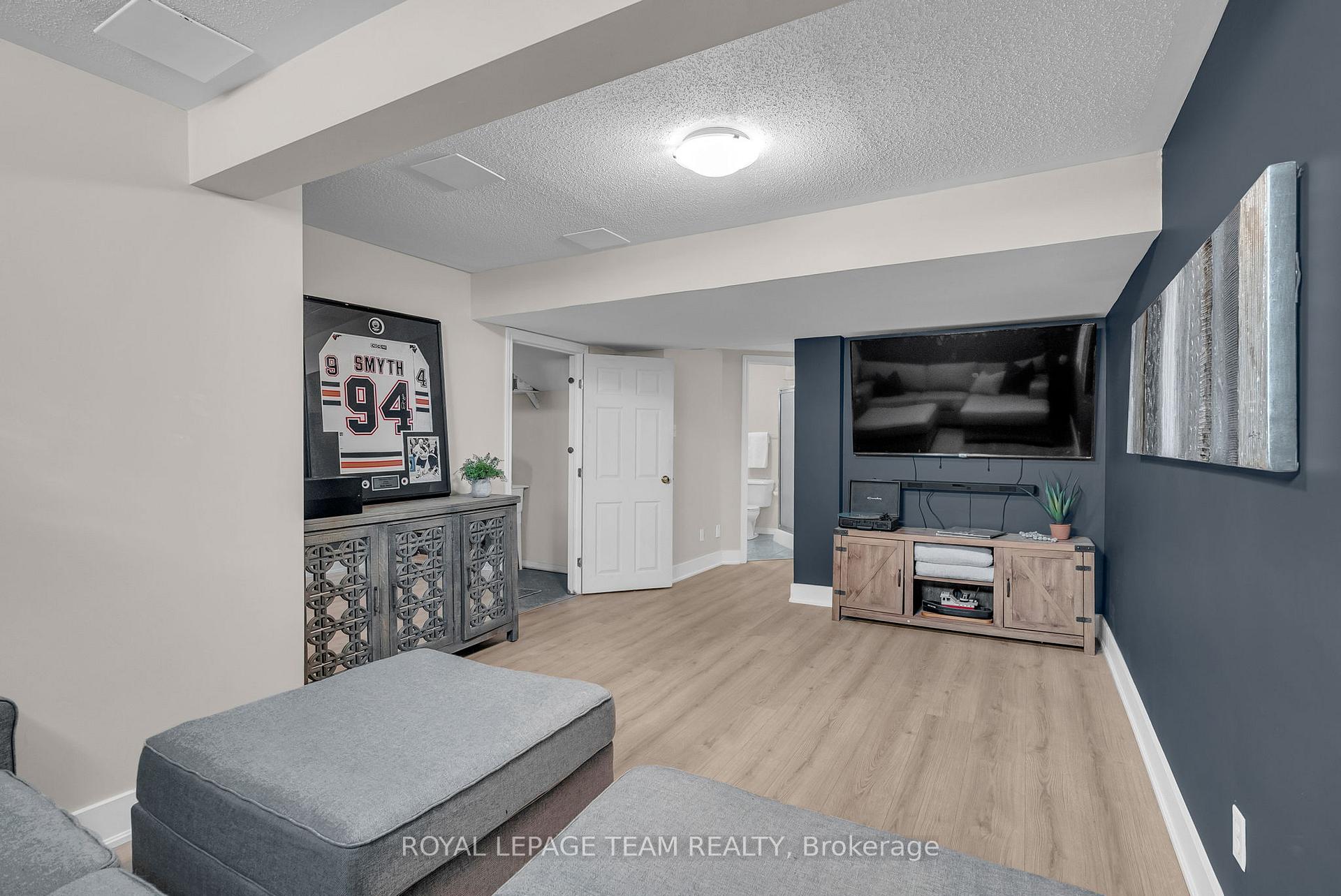 Photo 30 of 13 Cohen Avenue, Ottawa, Kanata - Katimavik — HOMEH