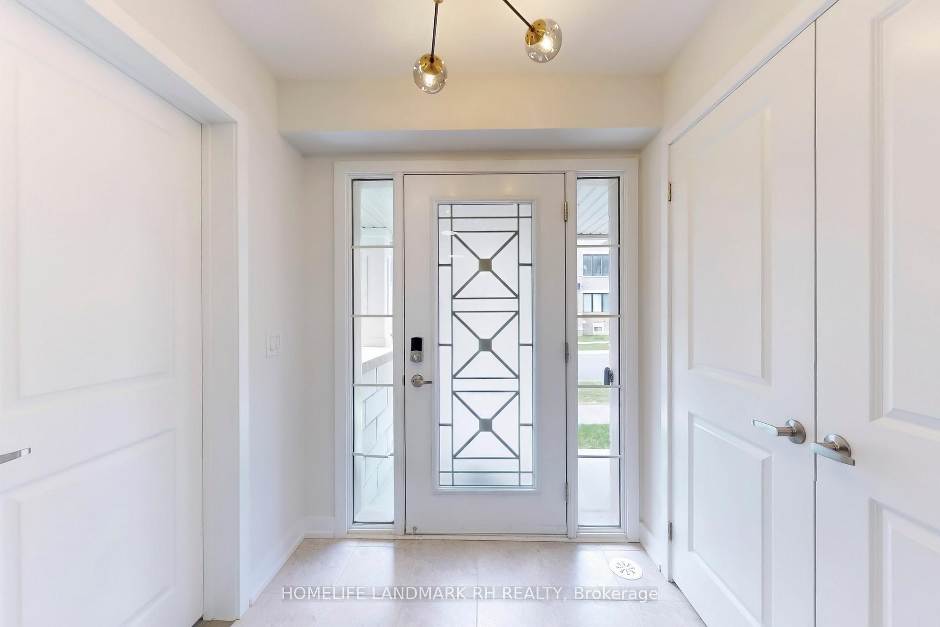 Photo 3 of 9 Guardhouse Crescent, Markham, Angus Glen — HOMEH
