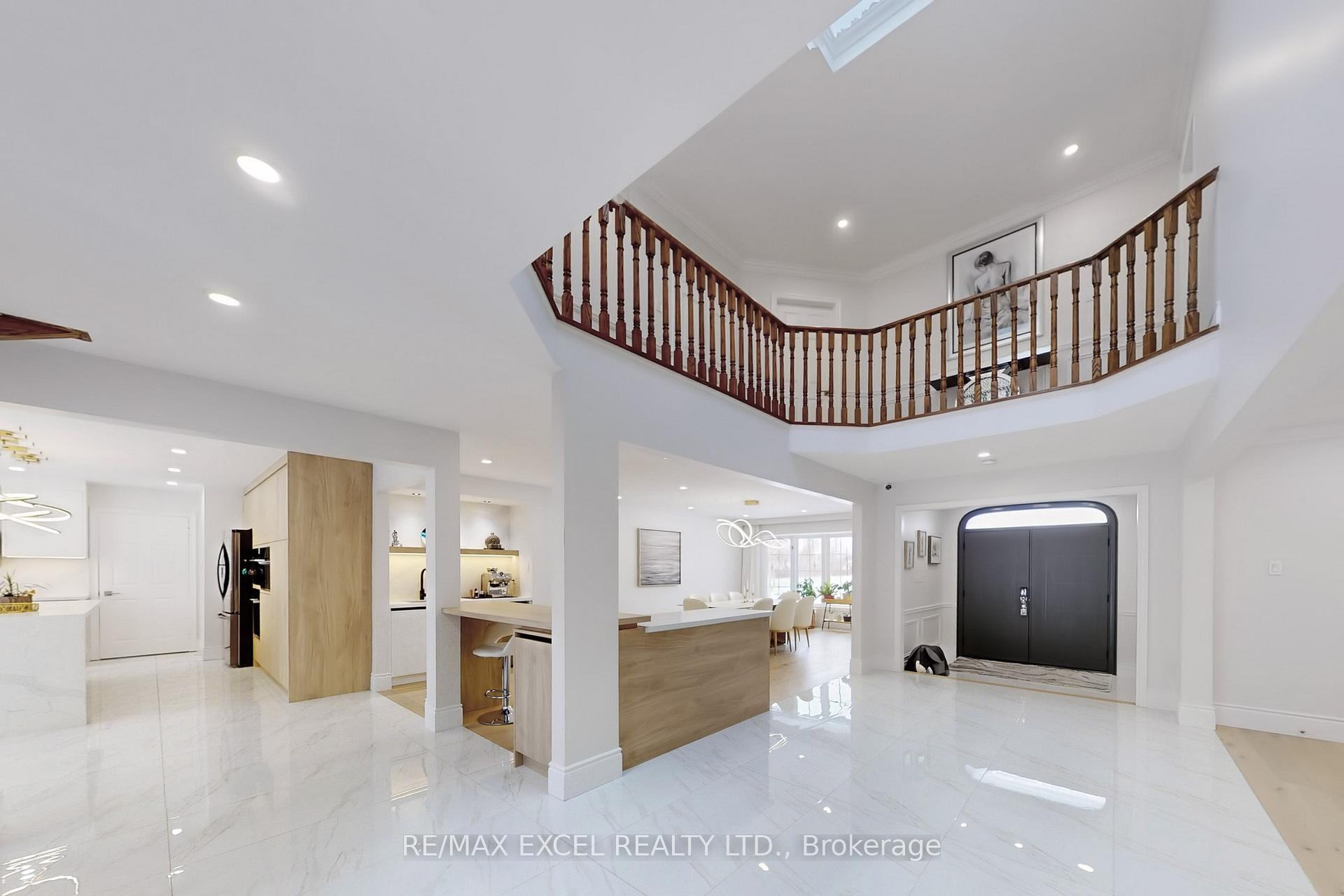 Photo 4 of 12 Moses Crescent, Markham, Cachet — HOMEH