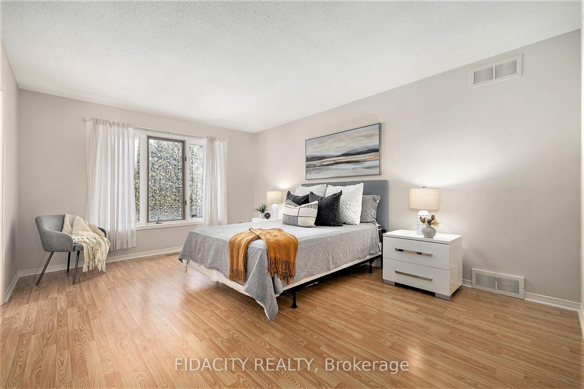 Photo 16 of 19 Maple Grove Road, Ottawa, Kanata - Katimavik — HOMEH