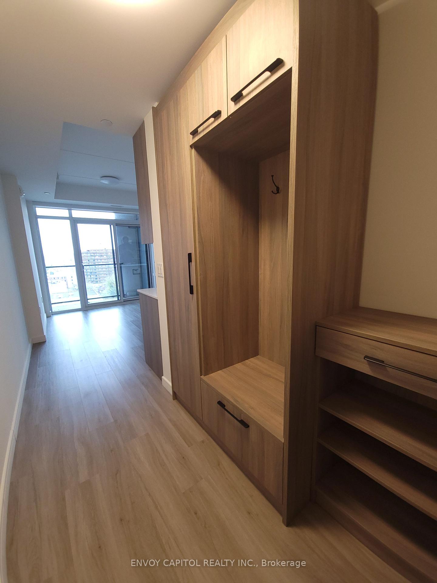 Photo 3 of Unit 1602, 49 Walnut Street S, Hamilton, Corktown — HOMEH