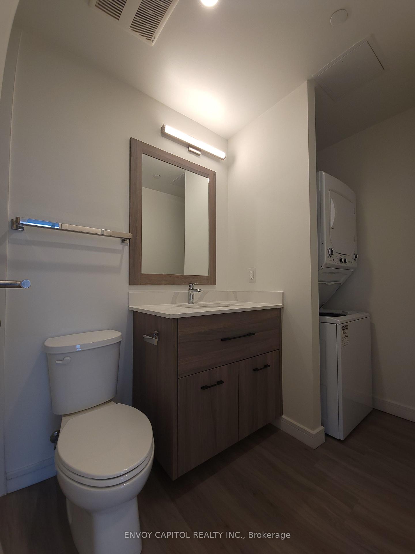 Photo 7 of Unit 1602, 49 Walnut Street S, Hamilton, Corktown — HOMEH