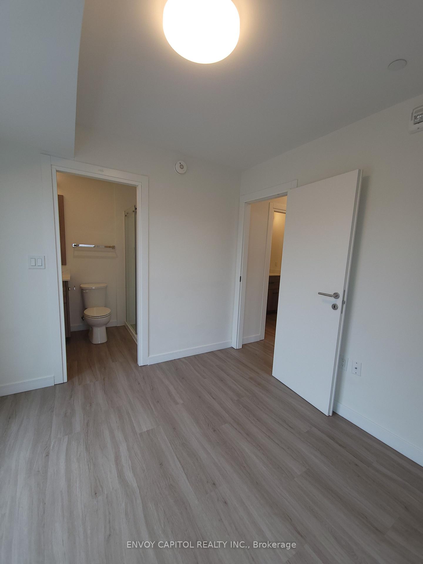 Photo 11 of Unit 1602, 49 Walnut Street S, Hamilton, Corktown — HOMEH