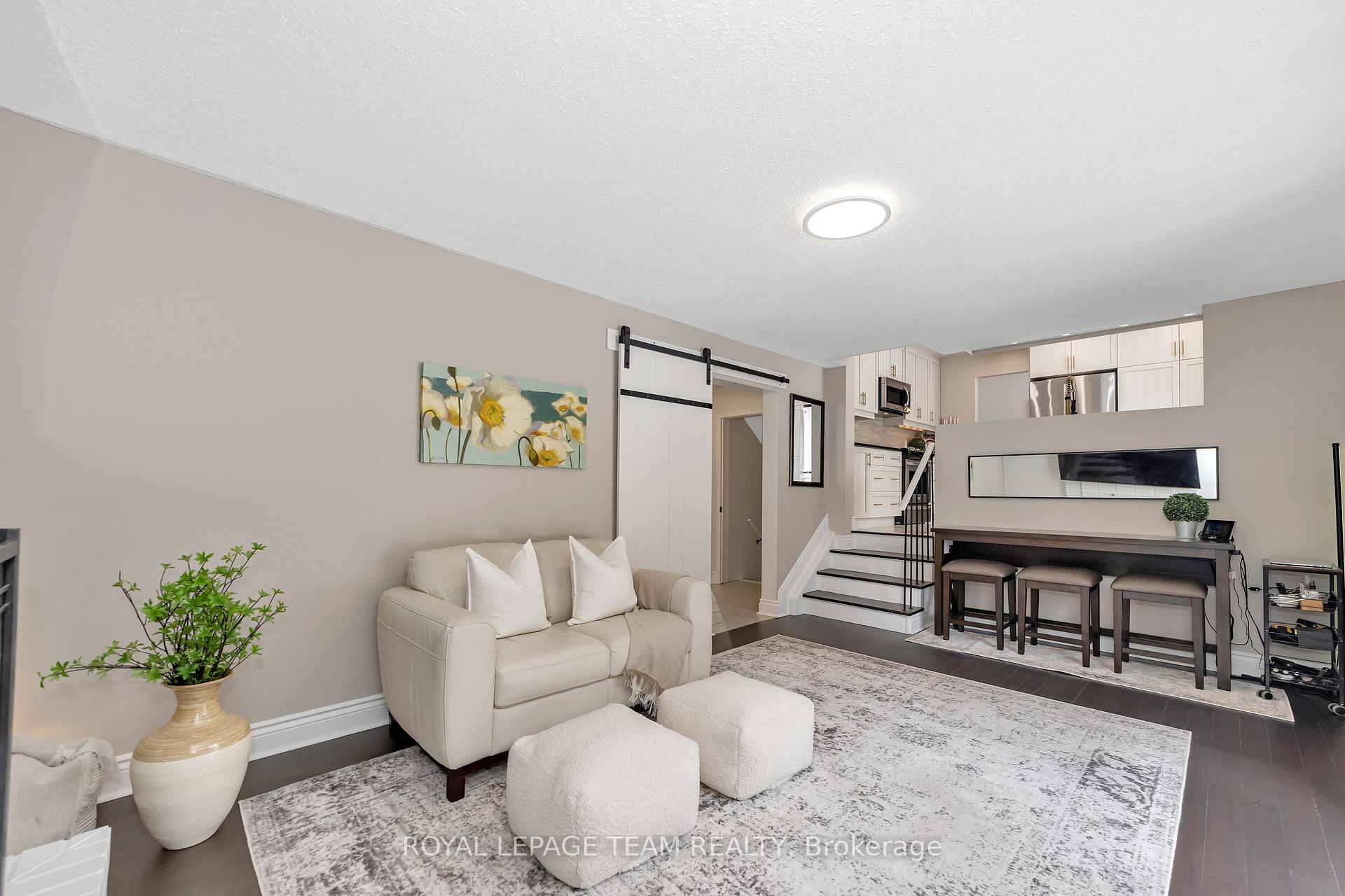 Photo 11 of 3 Trotting Way, Ottawa, Kanata - Bridlewood — HOMEH