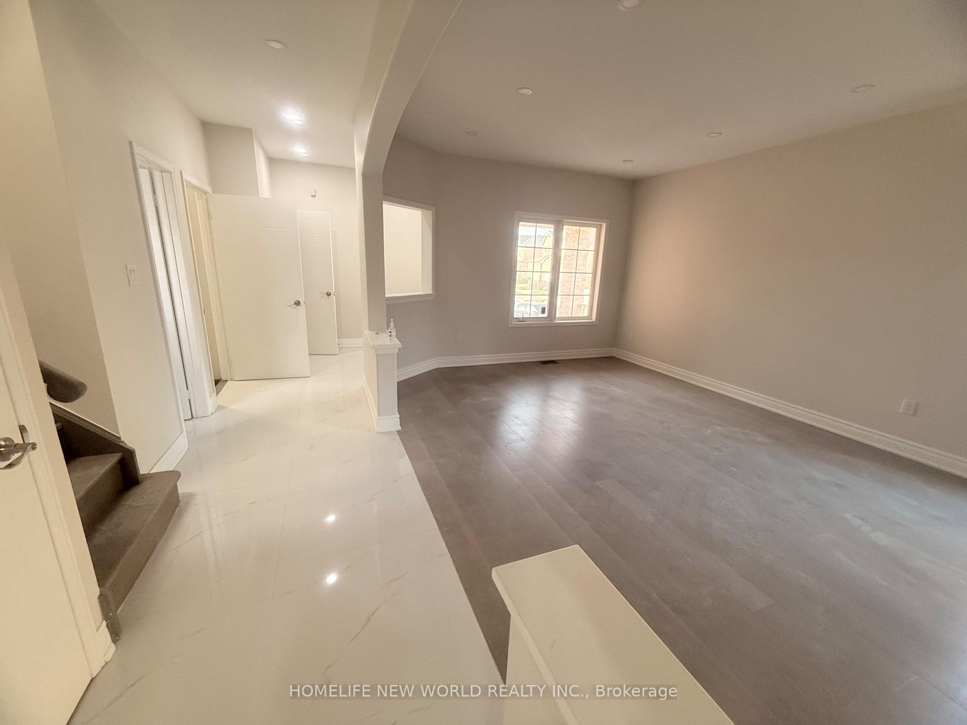 Photo 4 of 43 Houndsbrook Crescent E, Markham, Markville — HOMEH