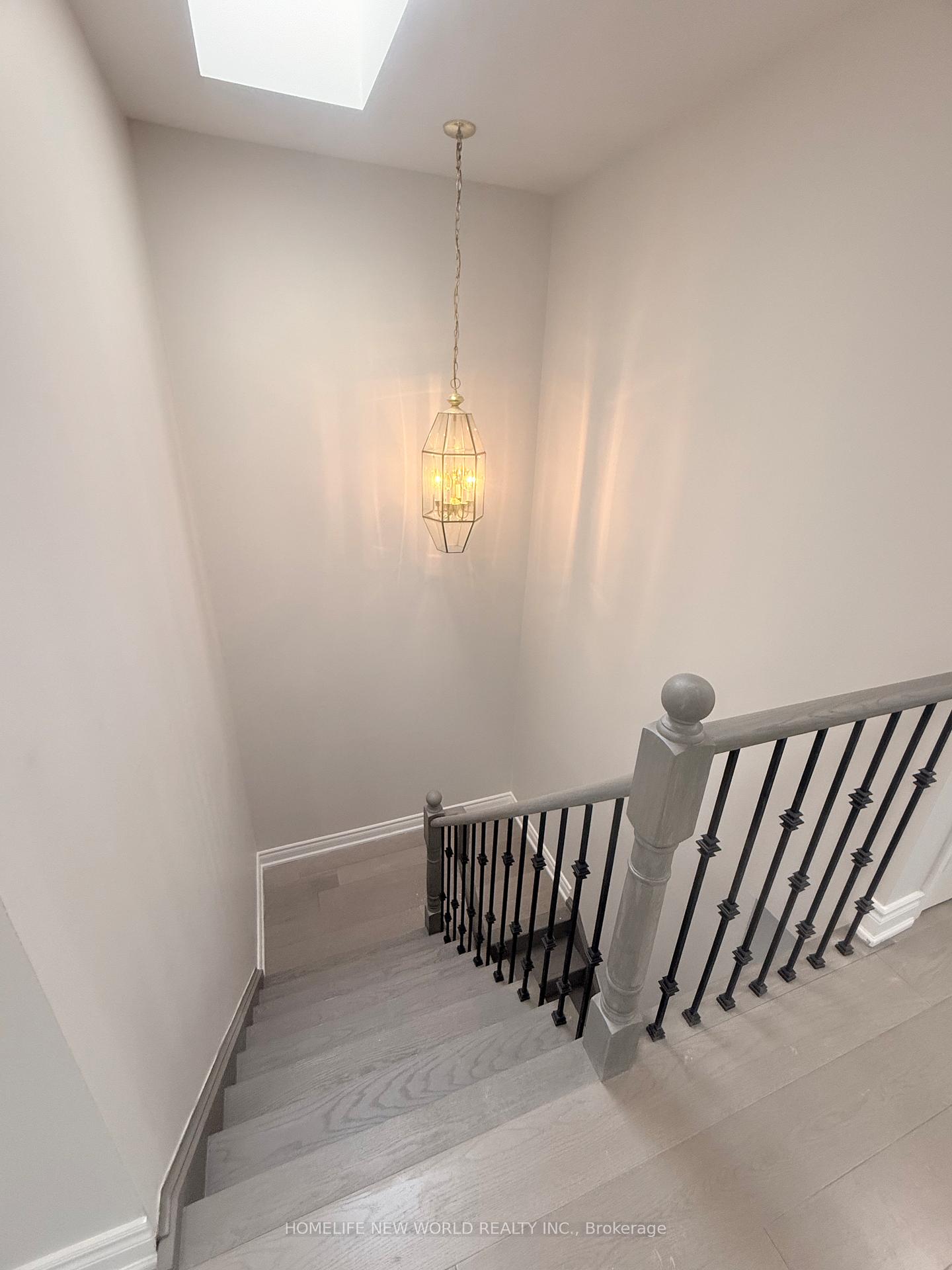 Photo 8 of 43 Houndsbrook Crescent E, Markham, Markville — HOMEH