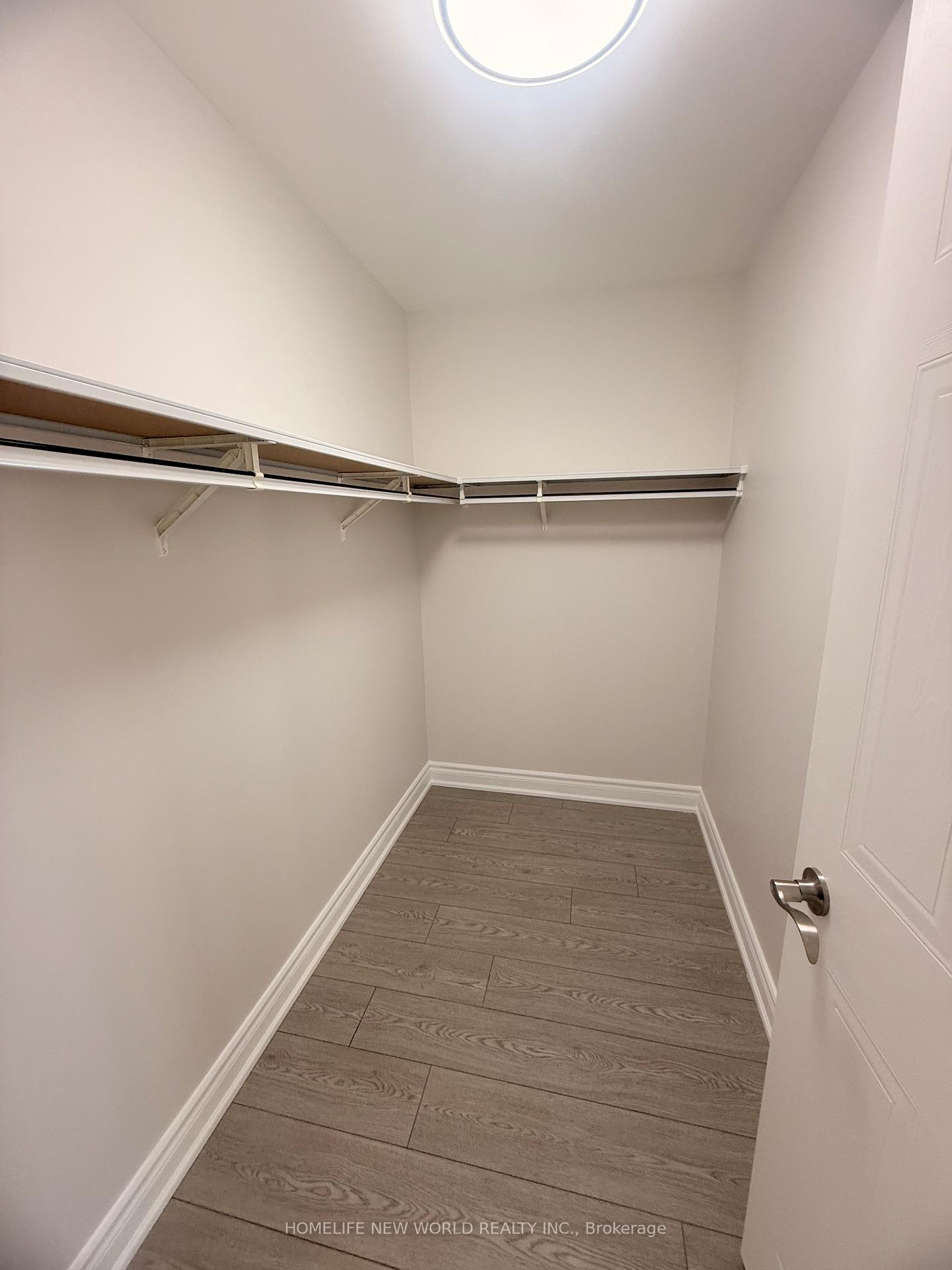 Photo 13 of 43 Houndsbrook Crescent E, Markham, Markville — HOMEH