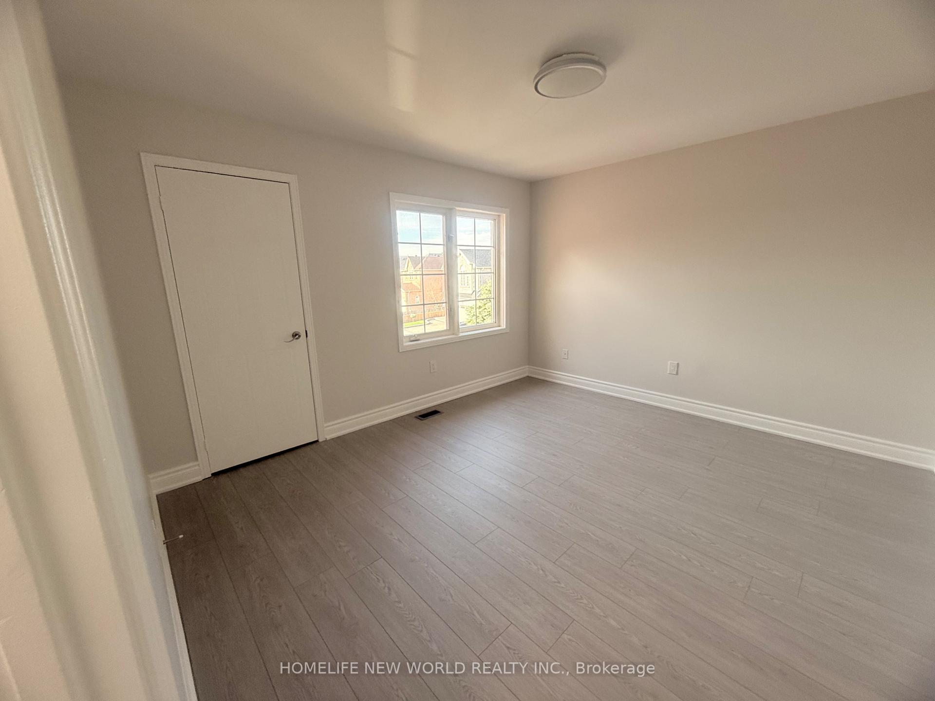 Photo 14 of 43 Houndsbrook Crescent E, Markham, Markville — HOMEH