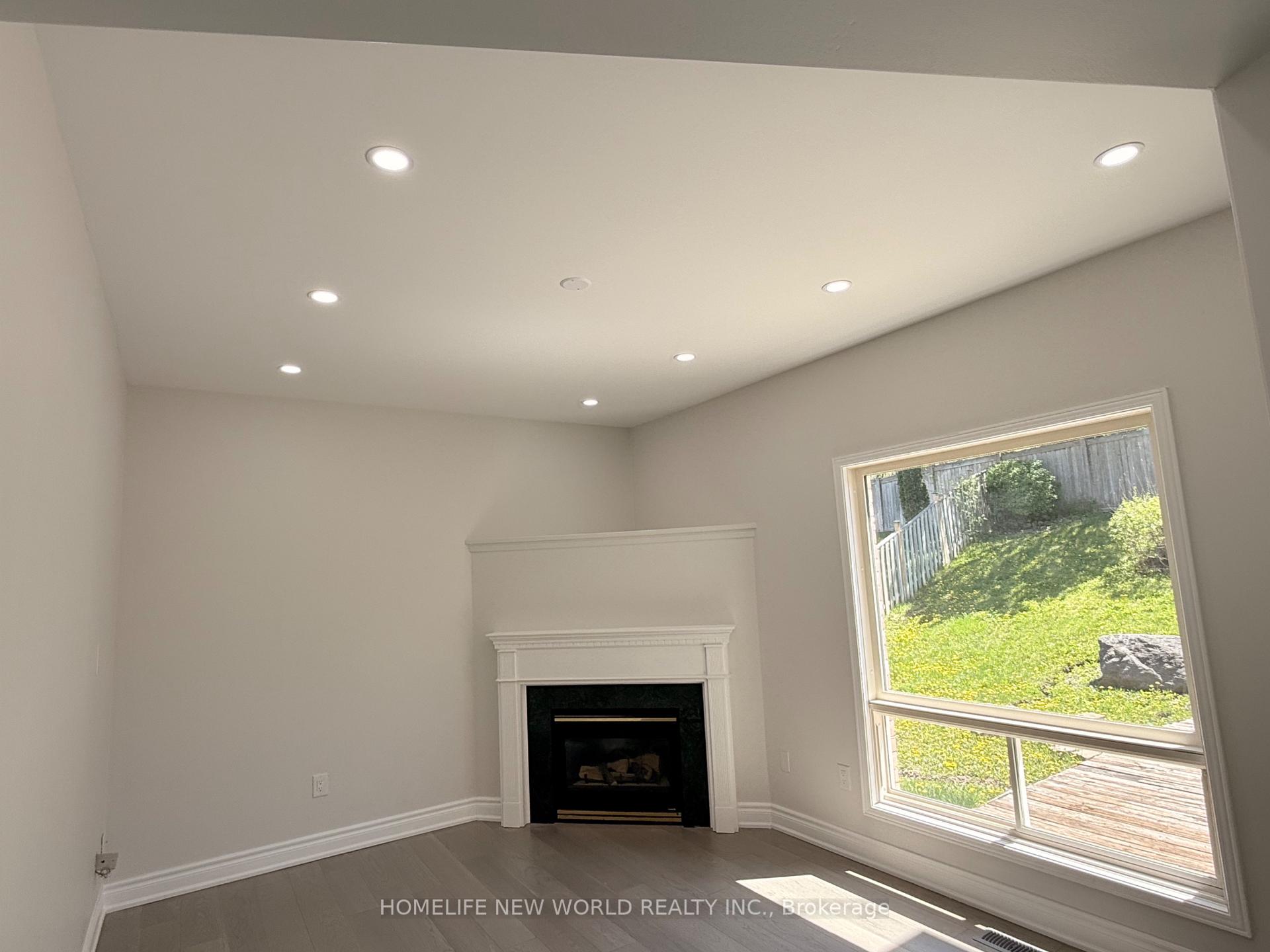Photo 28 of 43 Houndsbrook Crescent E, Markham, Markville — HOMEH
