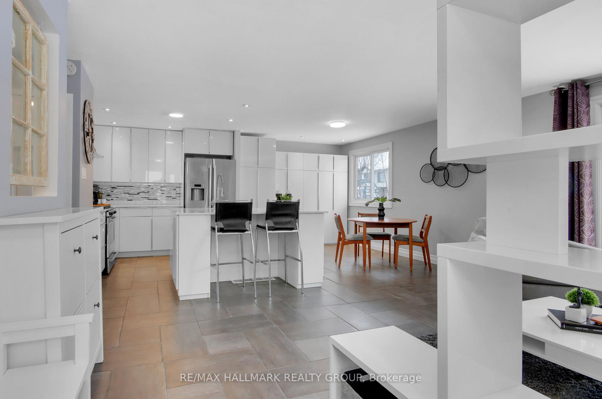 Photo 3 of 142 Rothesay Drive, Ottawa, Kanata - Glencairn/Hazeldean — HOMEH