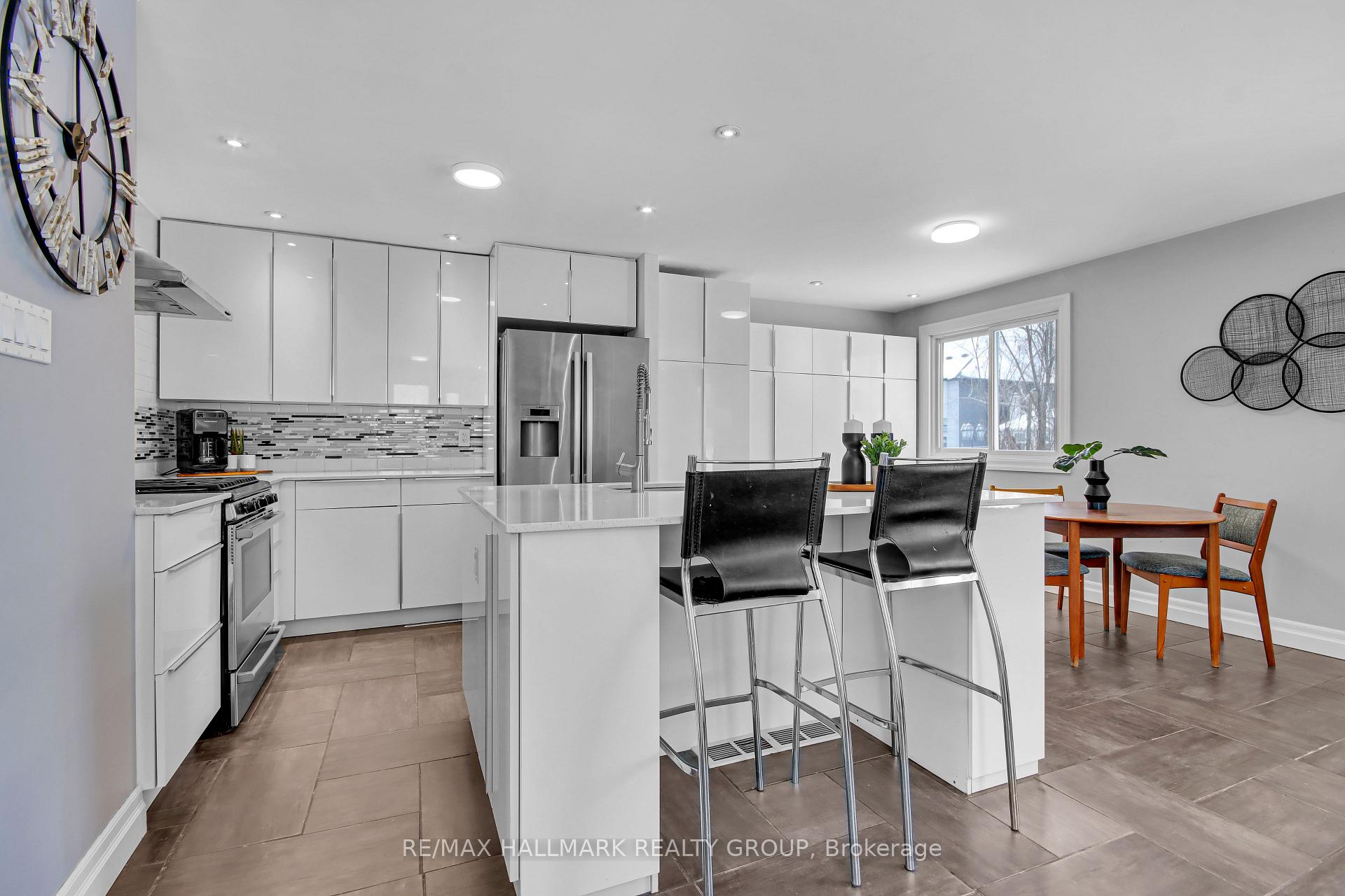 Photo 7 of 142 Rothesay Drive, Ottawa, Kanata - Glencairn/Hazeldean — HOMEH