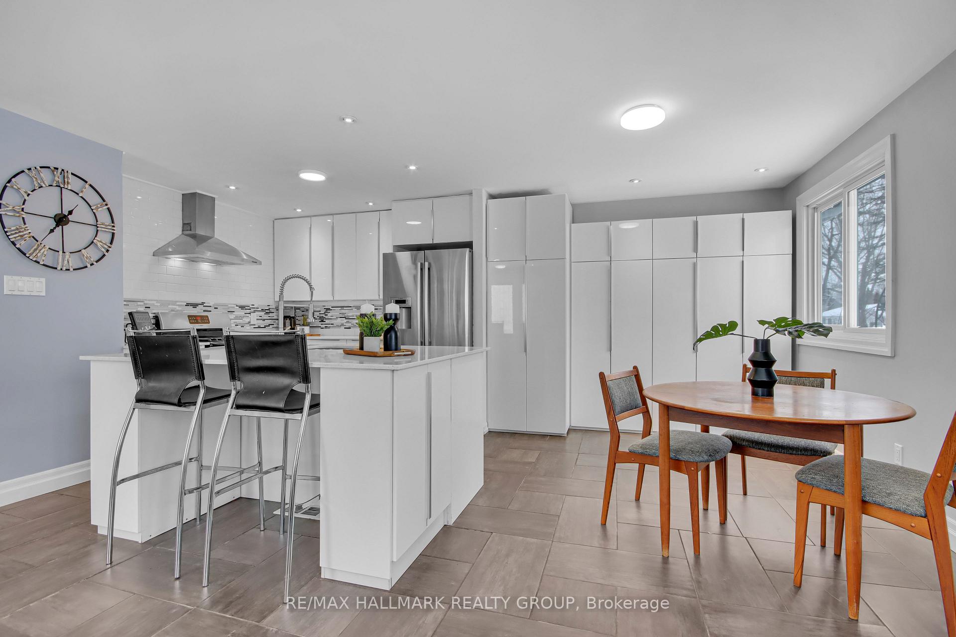 Photo 8 of 142 Rothesay Drive, Ottawa, Kanata - Glencairn/Hazeldean — HOMEH