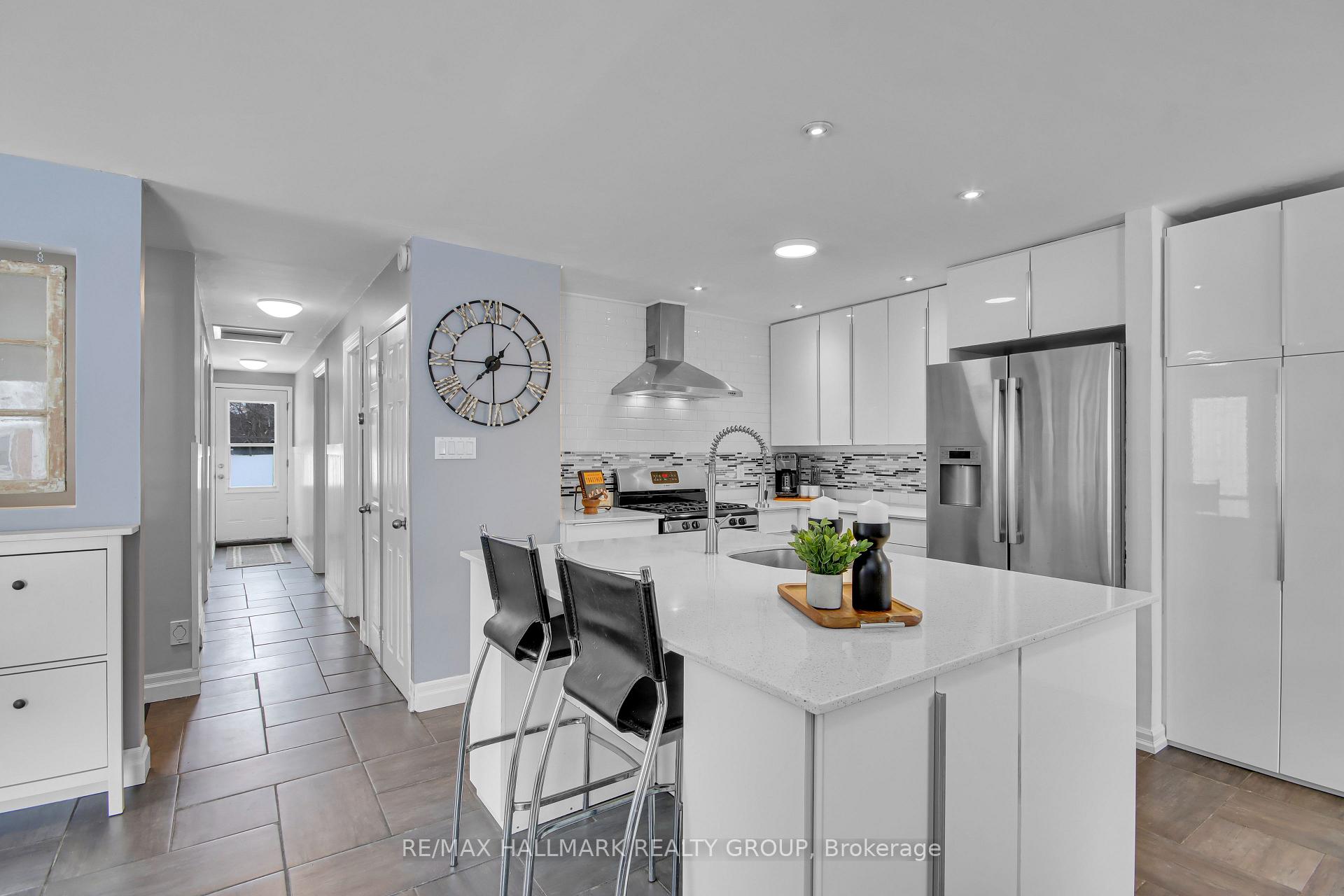 Photo 16 of 142 Rothesay Drive, Ottawa, Kanata - Glencairn/Hazeldean — HOMEH