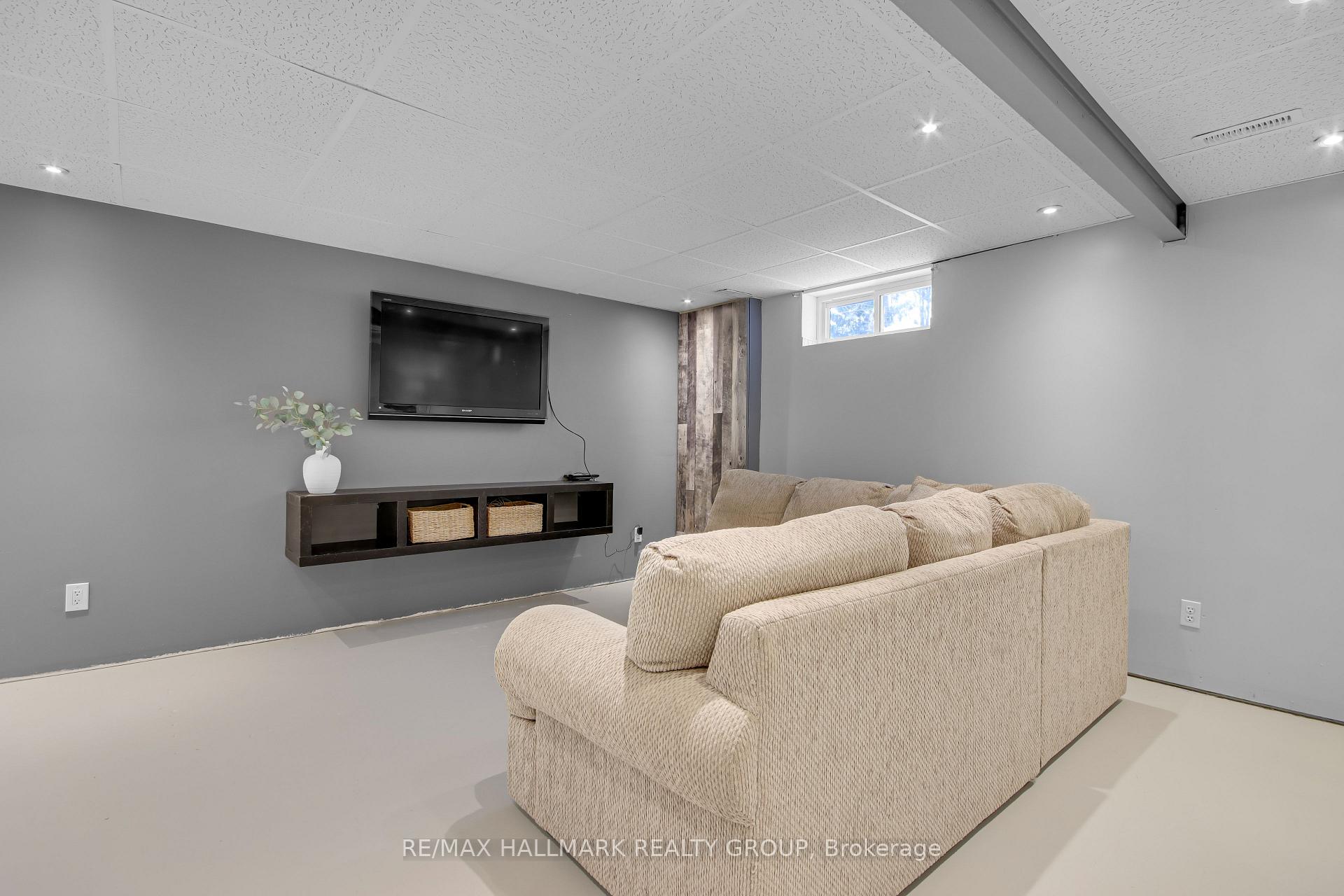 Photo 31 of 142 Rothesay Drive, Ottawa, Kanata - Glencairn/Hazeldean — HOMEH