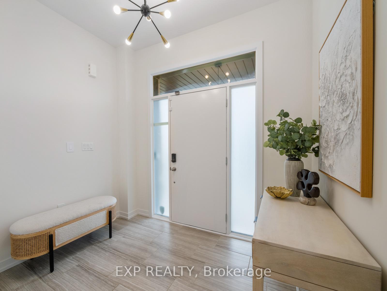 Photo 5 of 1476 Rose Way, Milton, Cobban — HOMEH