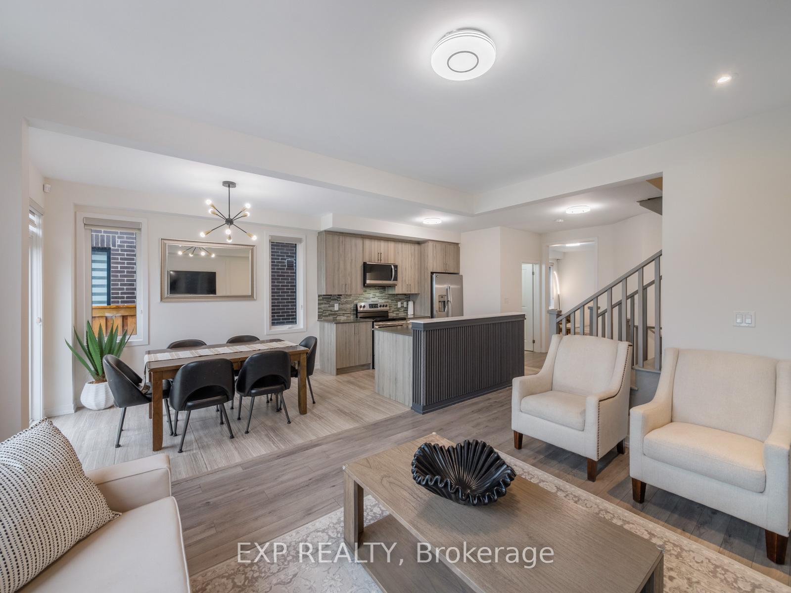 Photo 13 of 1476 Rose Way, Milton, Cobban — HOMEH