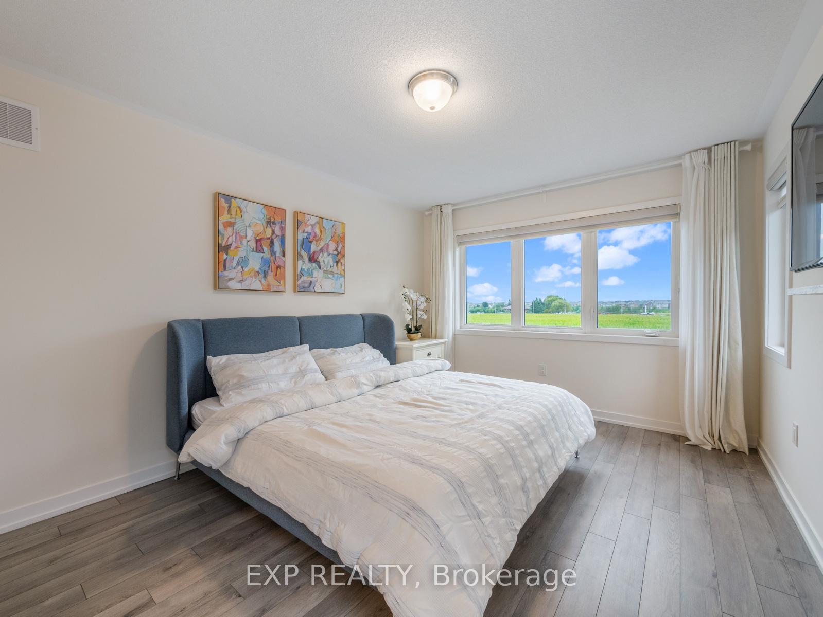 Photo 17 of 1476 Rose Way, Milton, Cobban — HOMEH