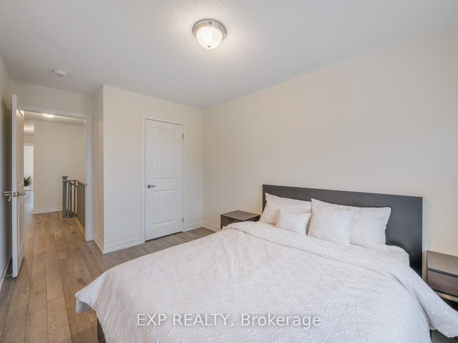 Photo 22 of 1476 Rose Way, Milton, Cobban — HOMEH