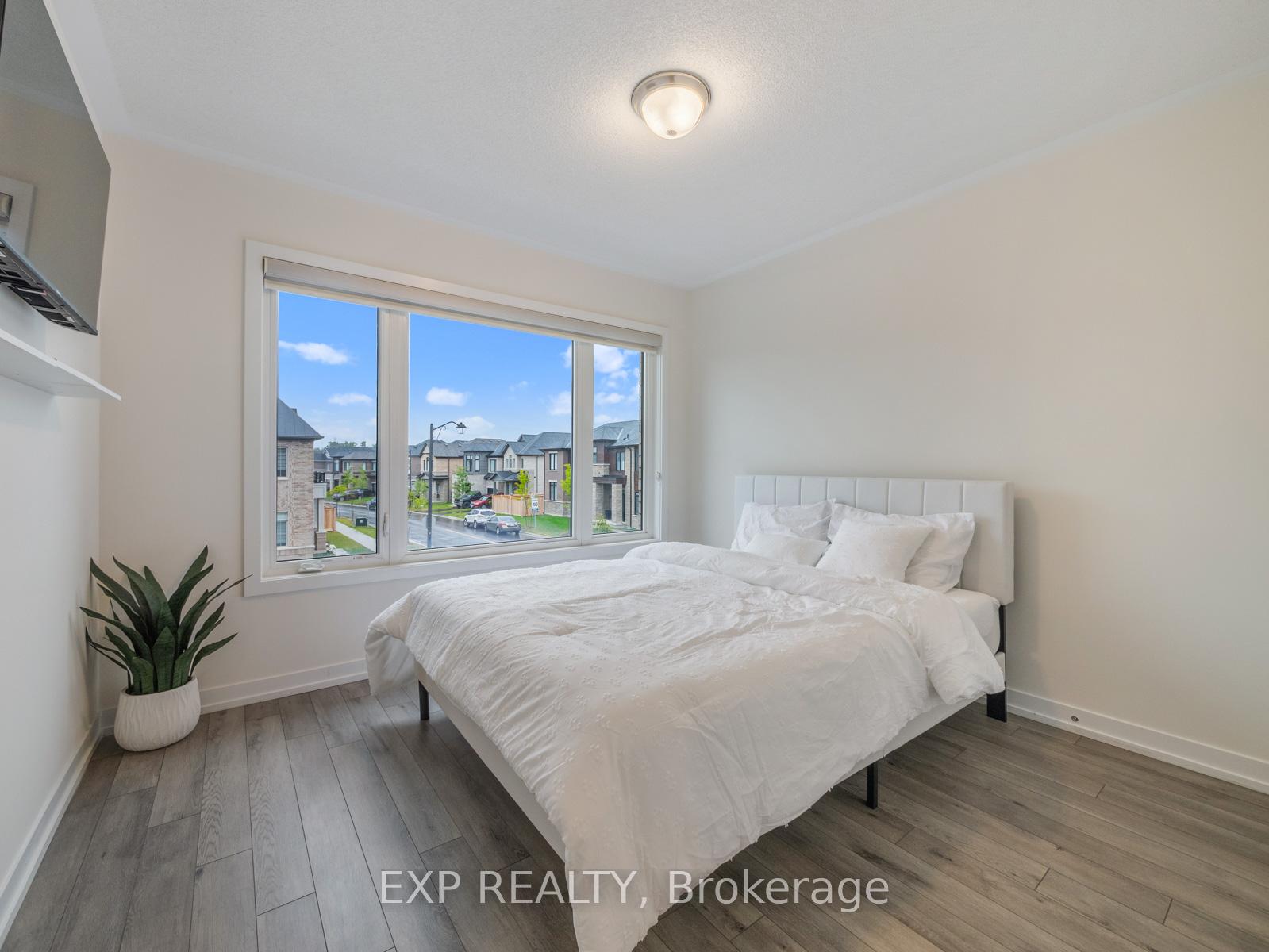 Photo 23 of 1476 Rose Way, Milton, Cobban — HOMEH
