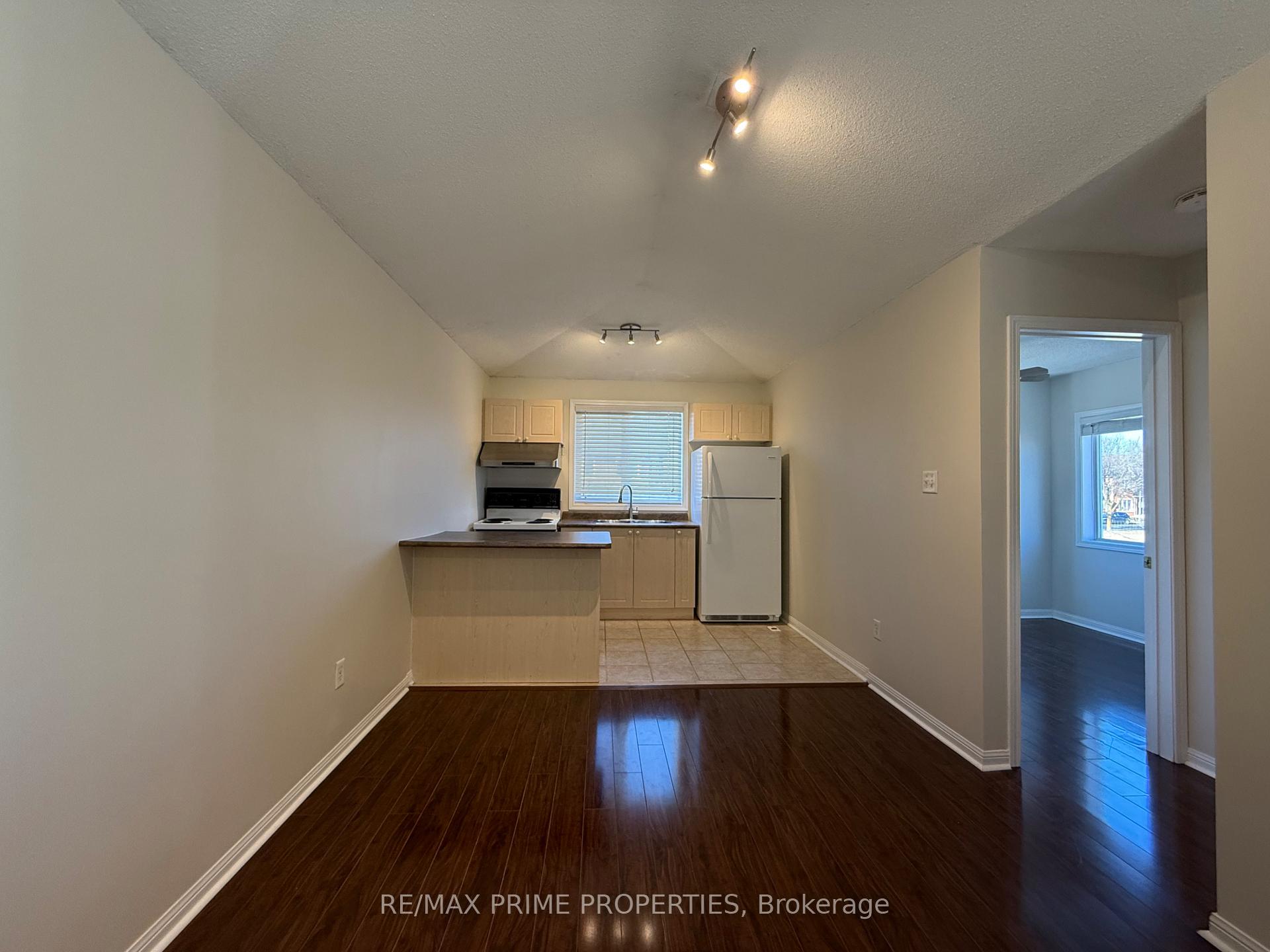 Photo 8 of Unit Coach, 46 Glendennan Avenue, Markham, Cornell — HOMEH