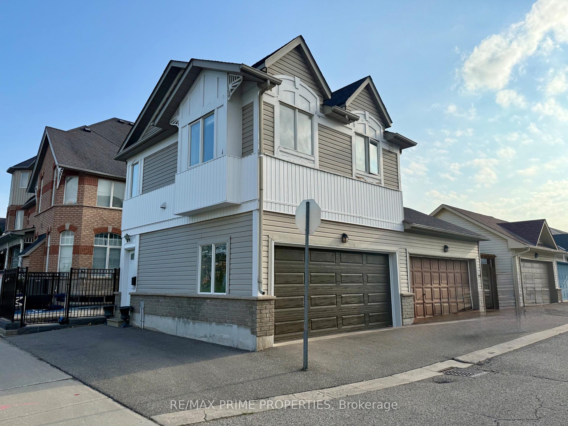 Photo 14 of Unit Coach, 46 Glendennan Avenue, Markham, Cornell — HOMEH