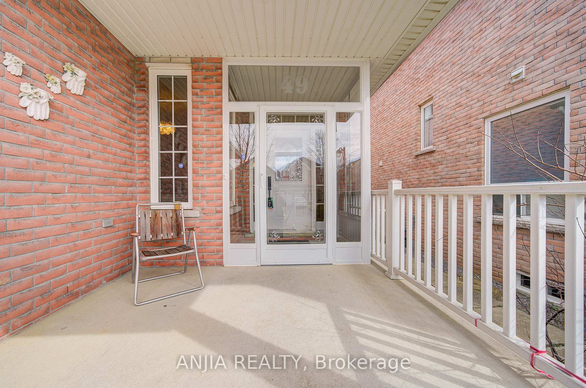 Photo 3 of 49 Kentley Street, Markham, Berczy — HOMEH