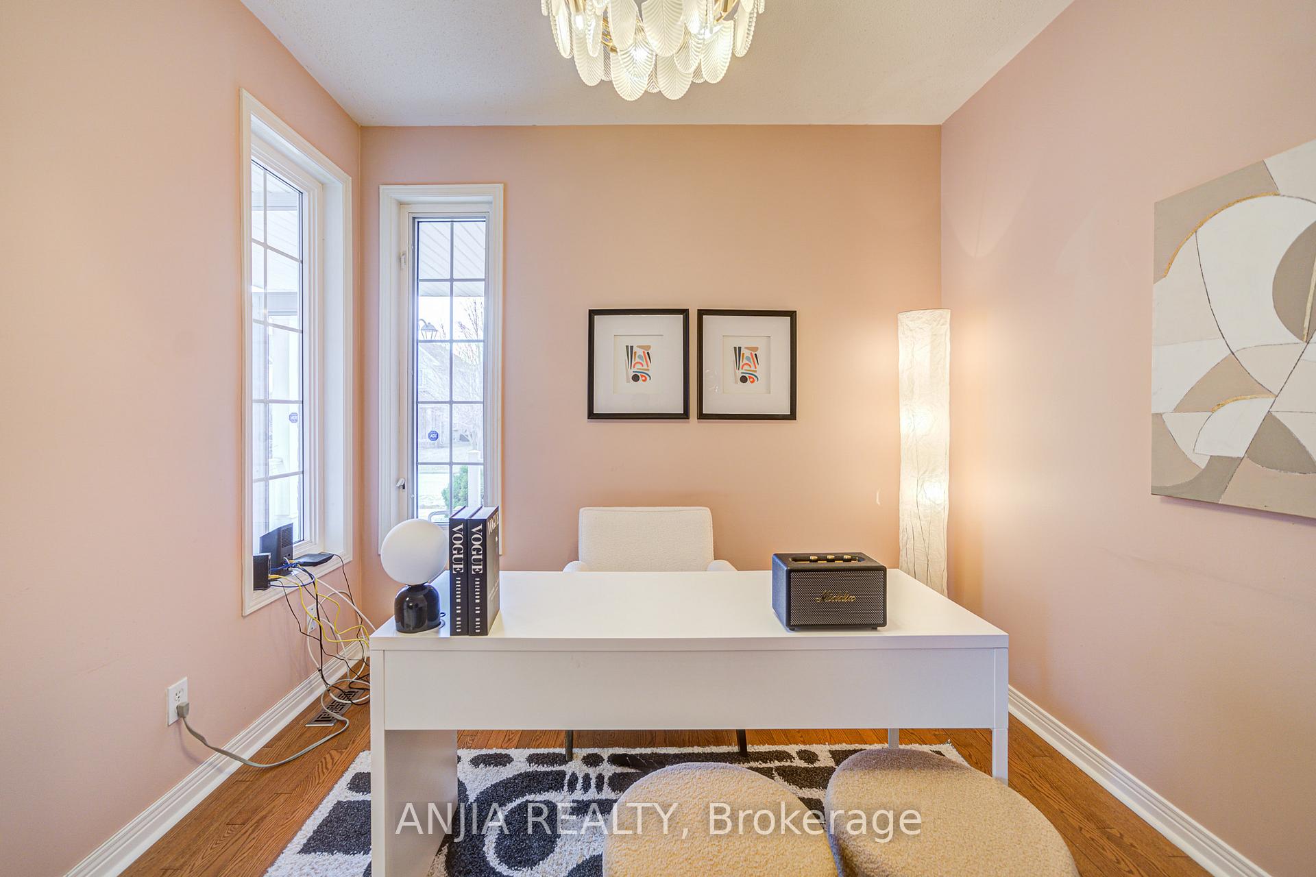 Photo 8 of 49 Kentley Street, Markham, Berczy — HOMEH